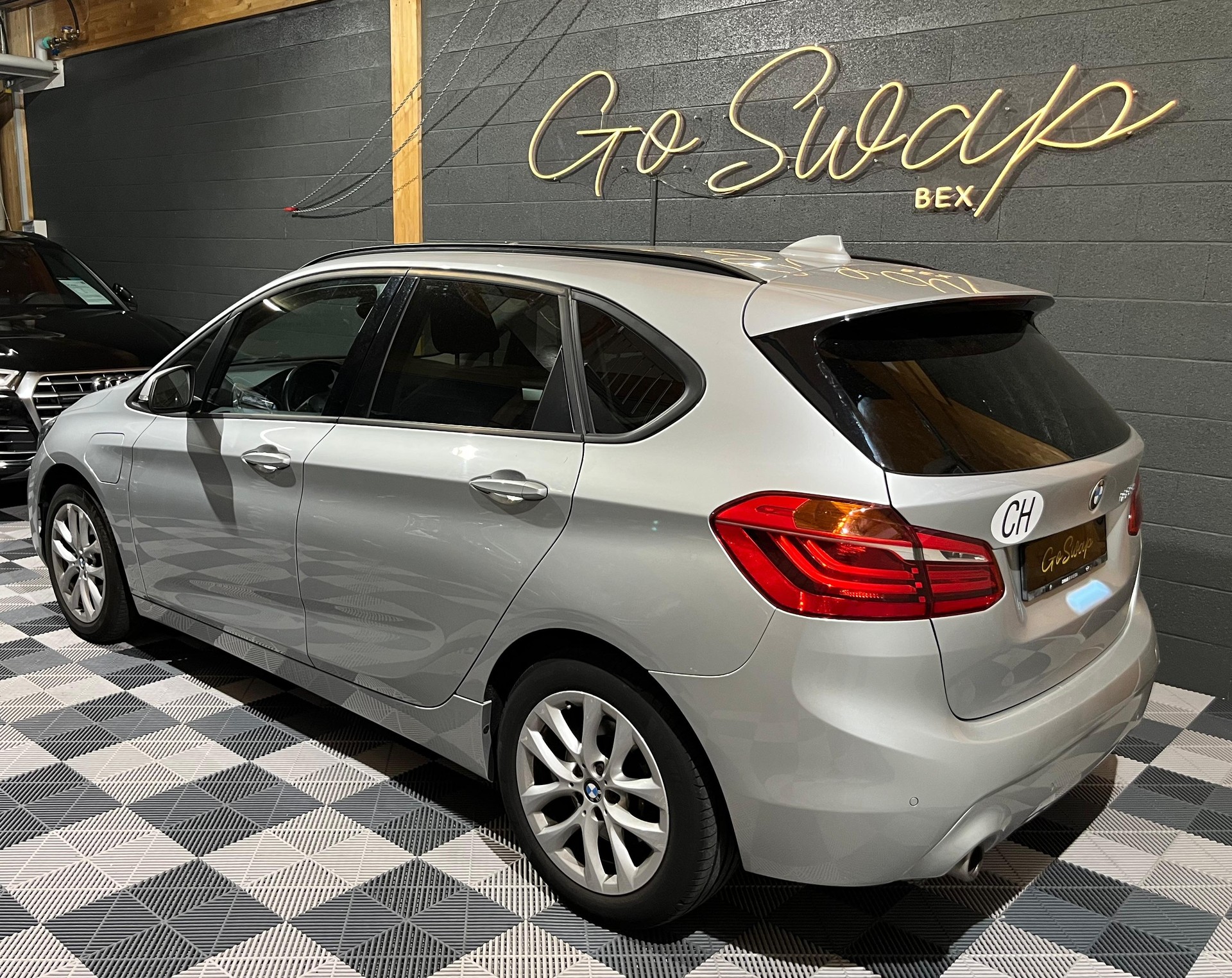 BMW 225xe iPerformance Active Tourer Steptronic-image-7