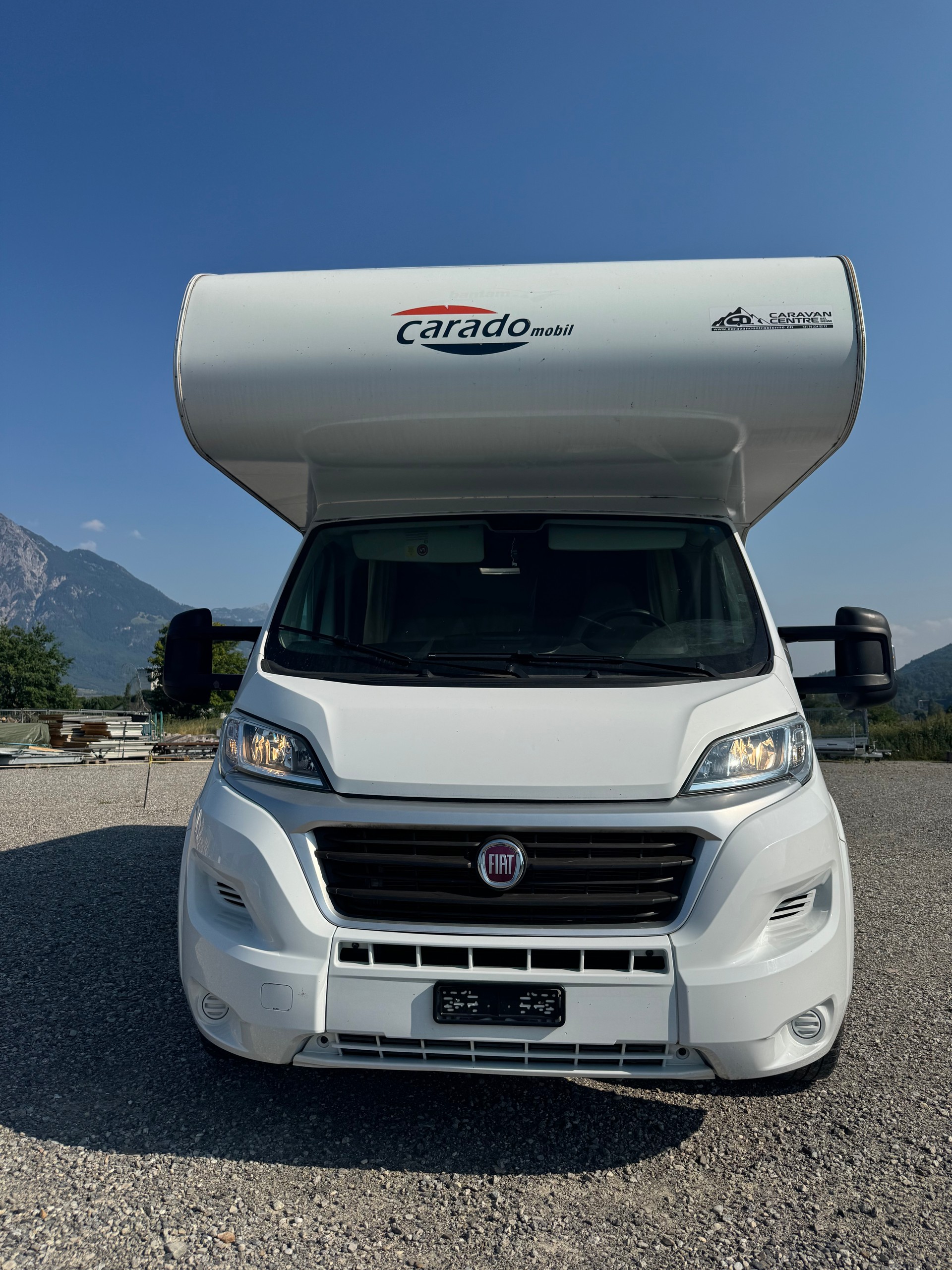 CARADO Capron A 461 Fiat Ducato - Stockbett Kajüte - 6 Personen - TV Sat - Rückfahrkamera - Klima-image-2