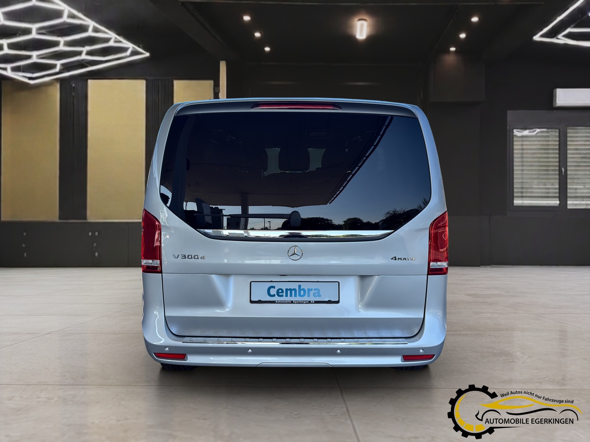 MERCEDES-BENZ V 300 d extralang Avantgarde 4Matic 9G-Tronic-image-5