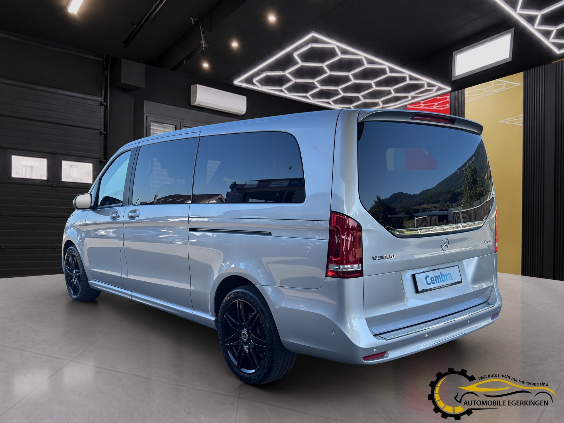 MERCEDES-BENZ V 300 d extralang Avantgarde 4Matic 9G-Tronic-image-6