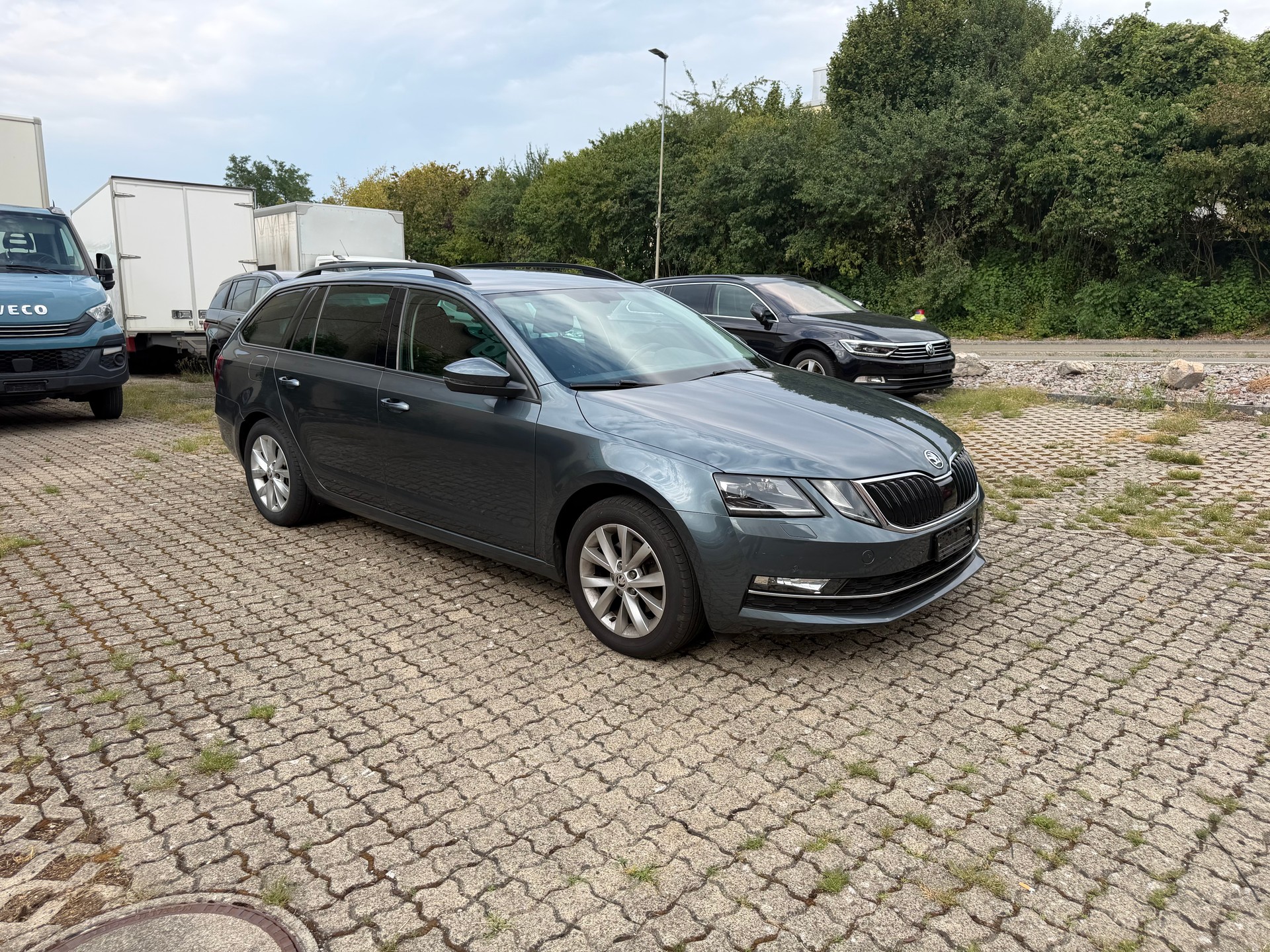 SKODA Octavia Combi 2.0 TDI Swiss Line 25 4x4-image-0