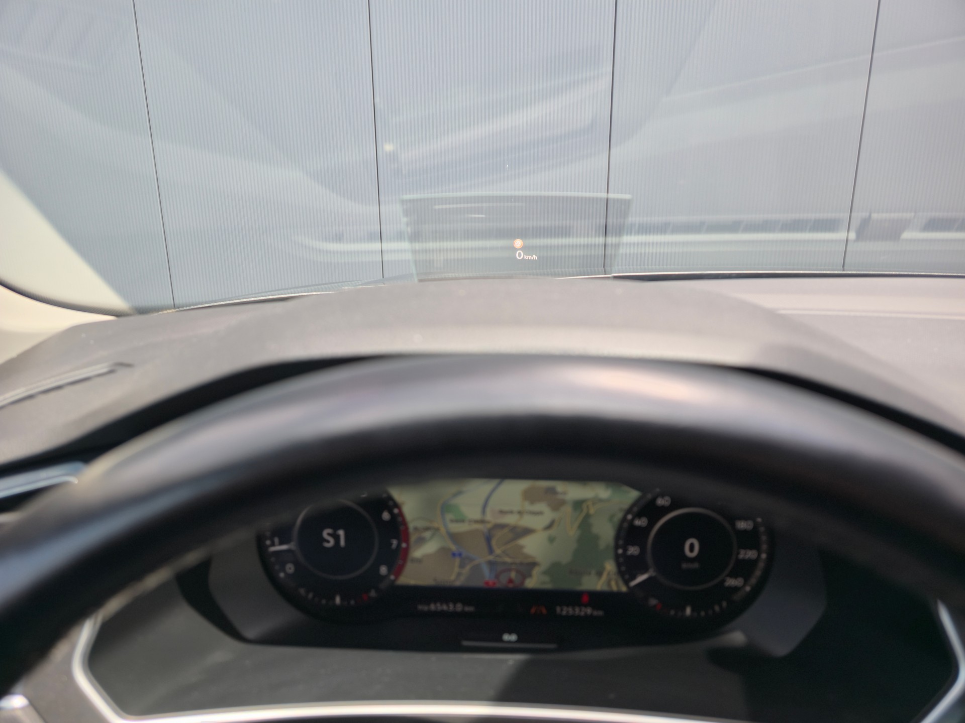 VW Tiguan 2.0TSI High 4M-image-5