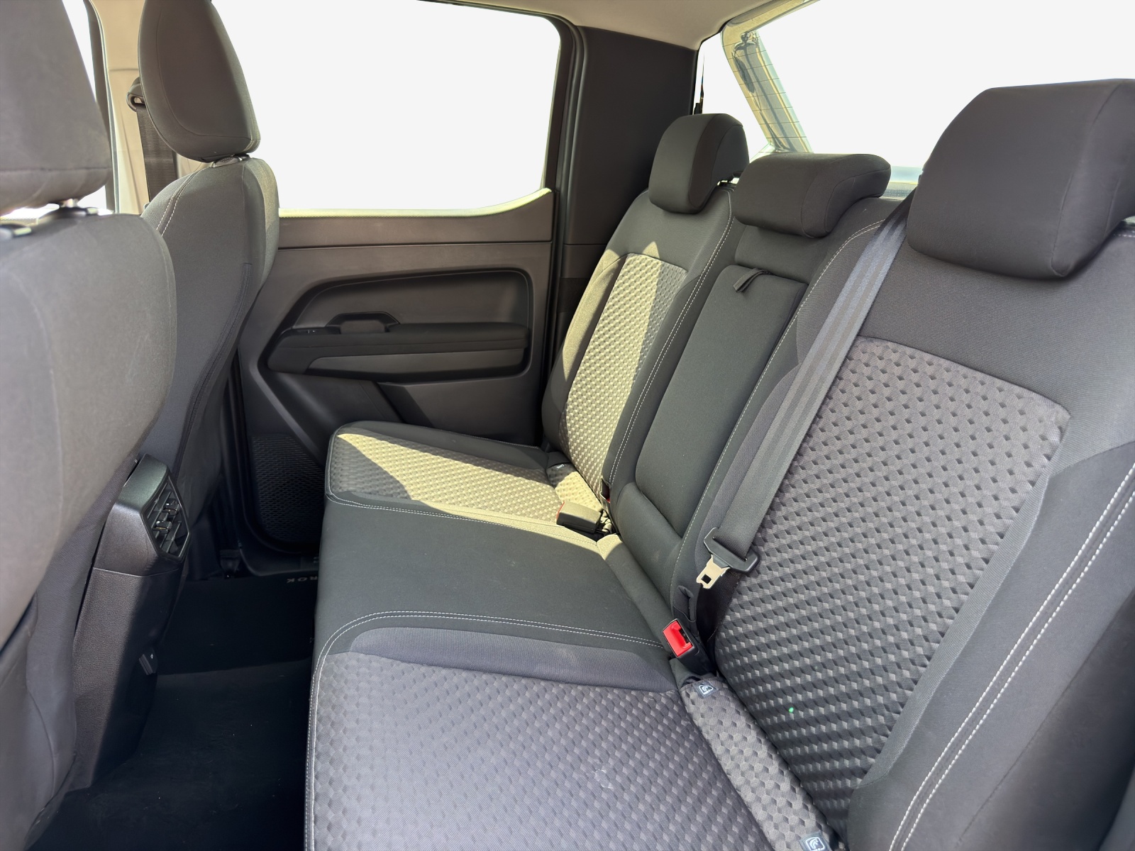 VW Amarok 2.0TDI Life Winter 2-image-11