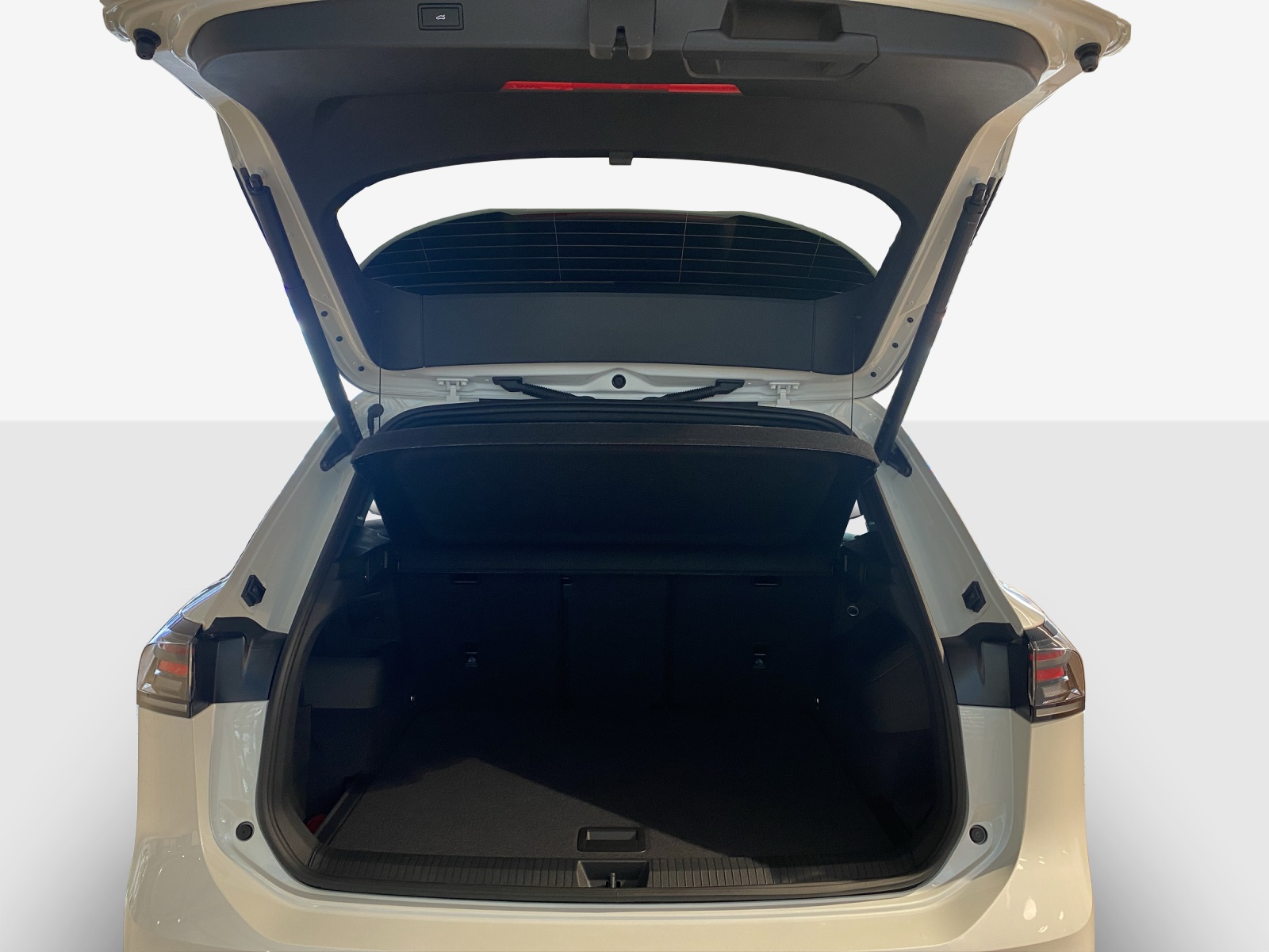 VW Tiguan 2.0 TSI DSG R-Line 4Motion-image-11