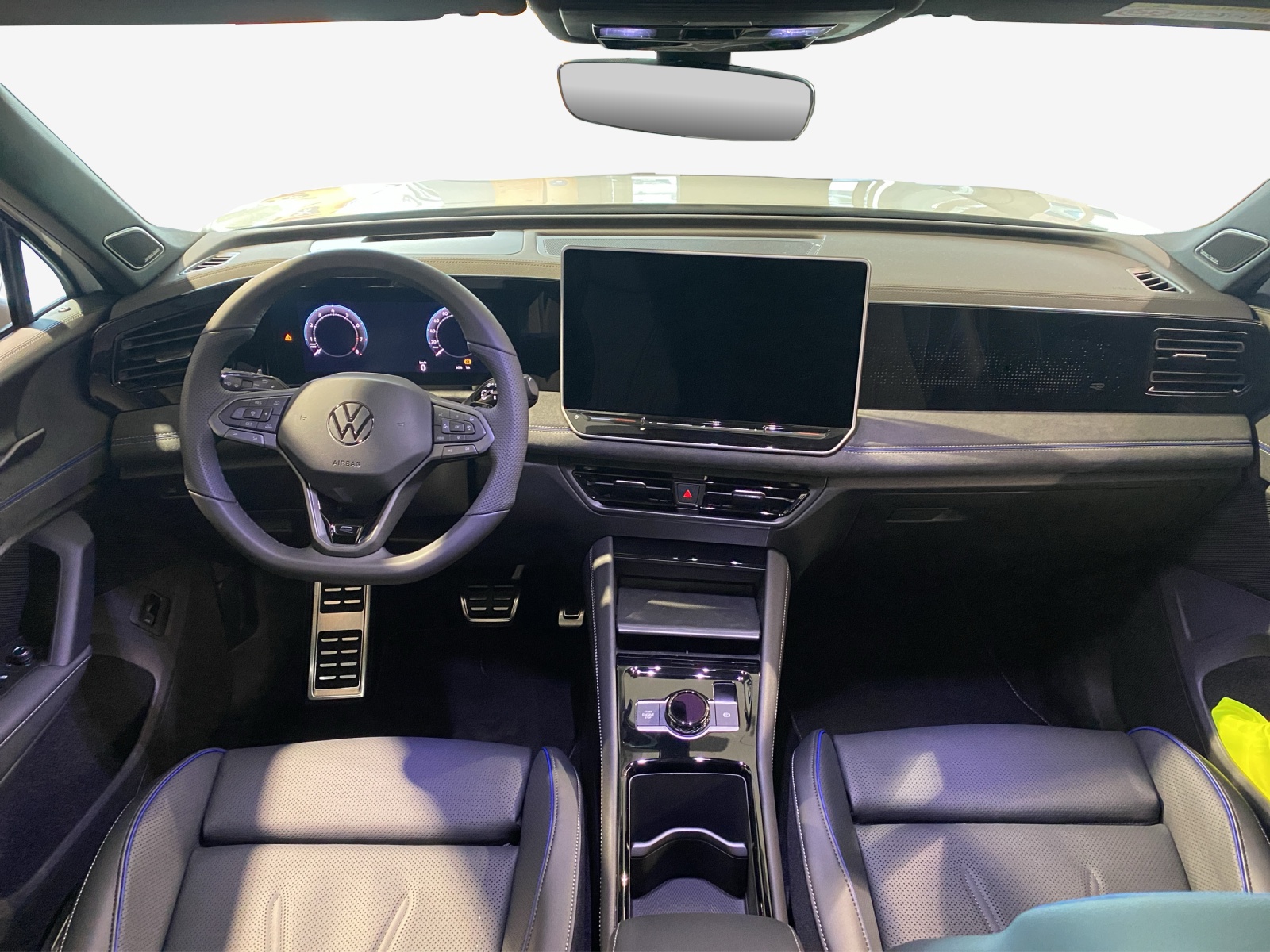 VW Tiguan 2.0 TSI DSG R-Line 4Motion-image-8
