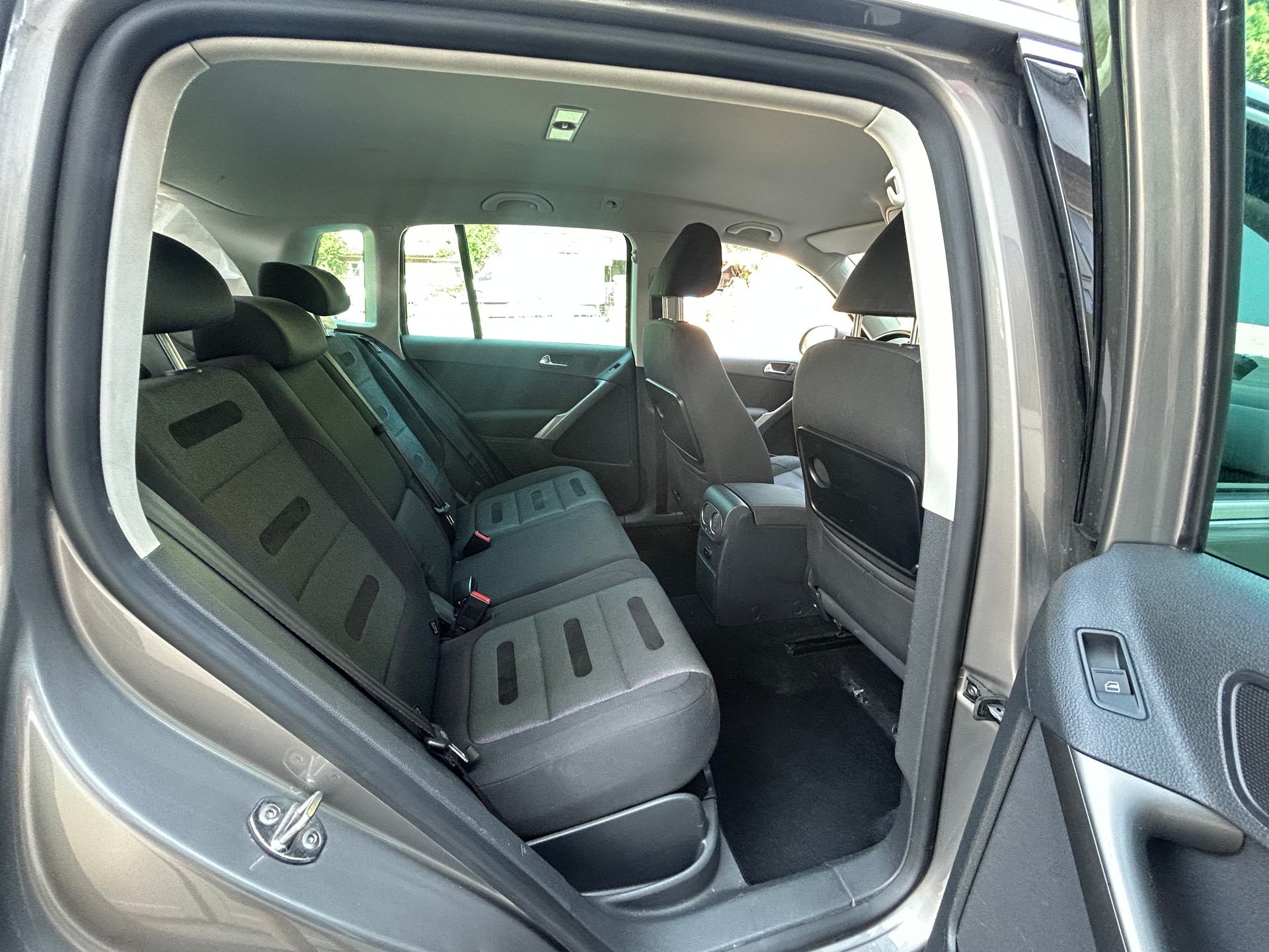 VW Tiguan 2.0 TSI Sport&Style Tiptronic-image-11