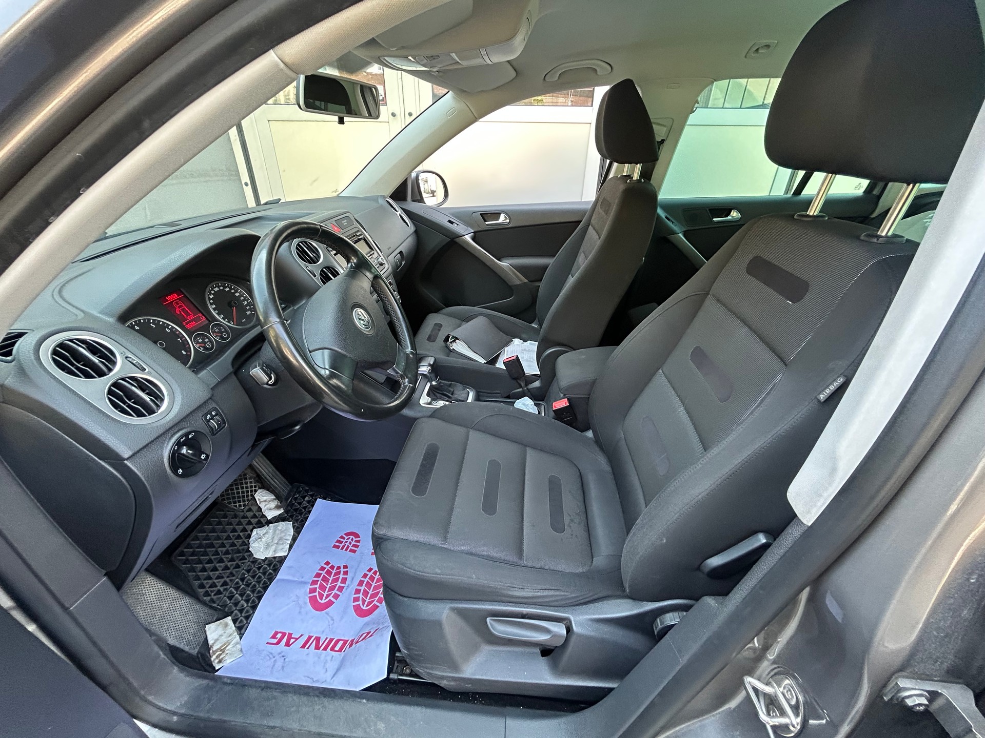 VW Tiguan 2.0 TSI Sport&Style Tiptronic-image-7