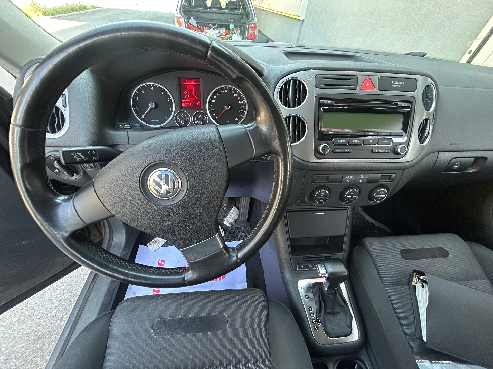 VW Tiguan 2.0 TSI Sport&Style Tiptronic-image-9