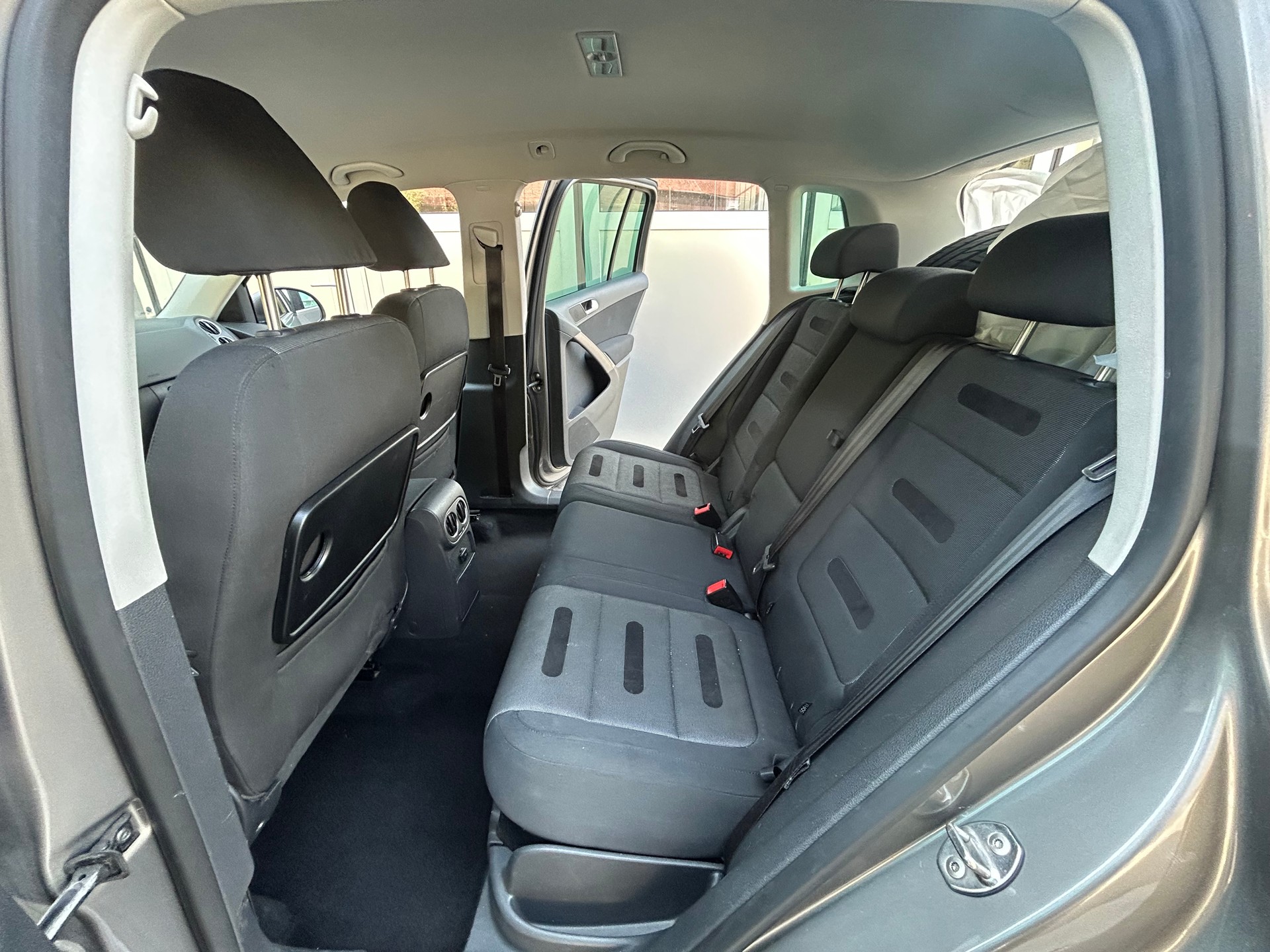 VW Tiguan 2.0 TSI Sport&Style Tiptronic-image-10