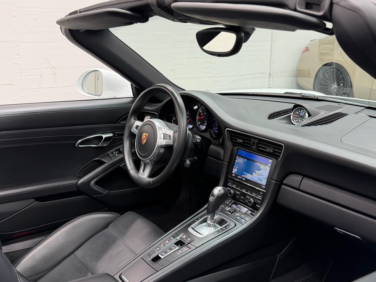 PORSCHE 911 Turbo S Limited White&Bronze TechArt 620PS Performance Cabrio PDK (2Jahre Garantie/Frisch ab Service)-image-15
