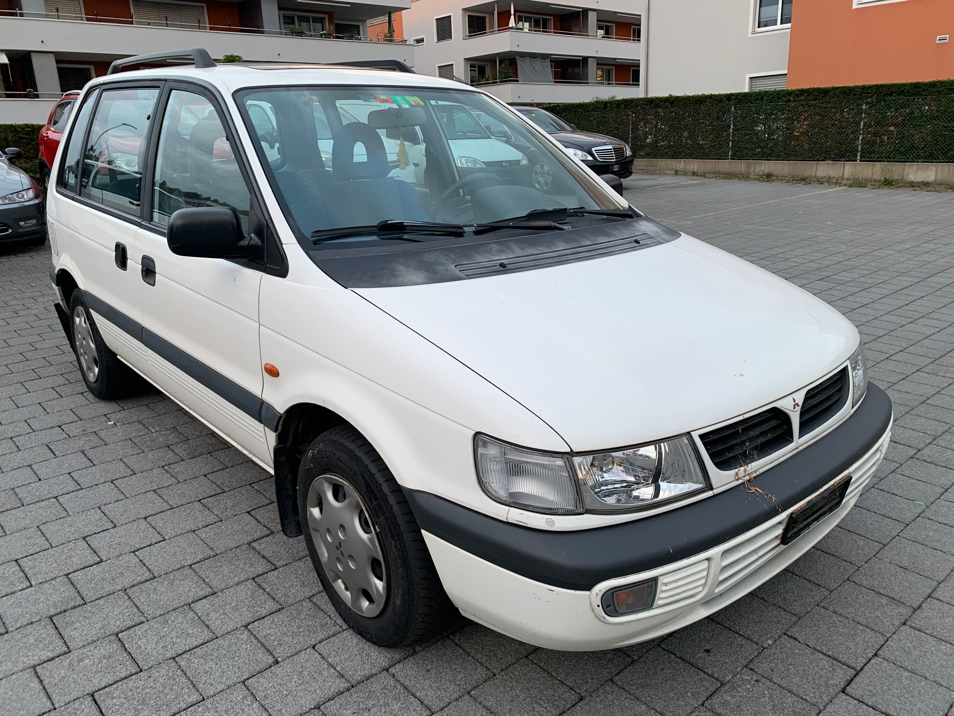 MITSUBISHI Space R 1.8 GLXi 4x4-image-1