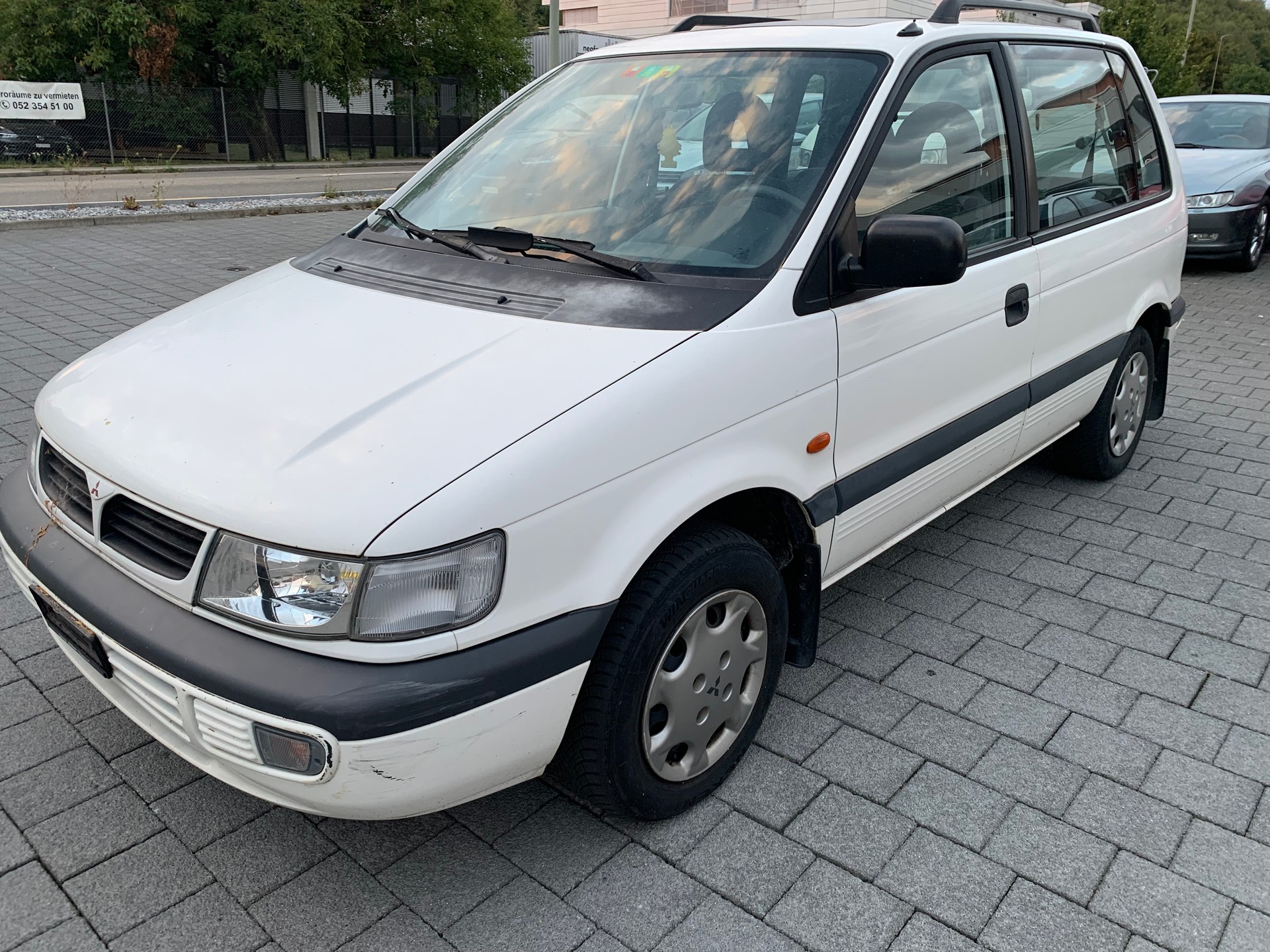 MITSUBISHI Space R 1.8 GLXi 4x4-image-0
