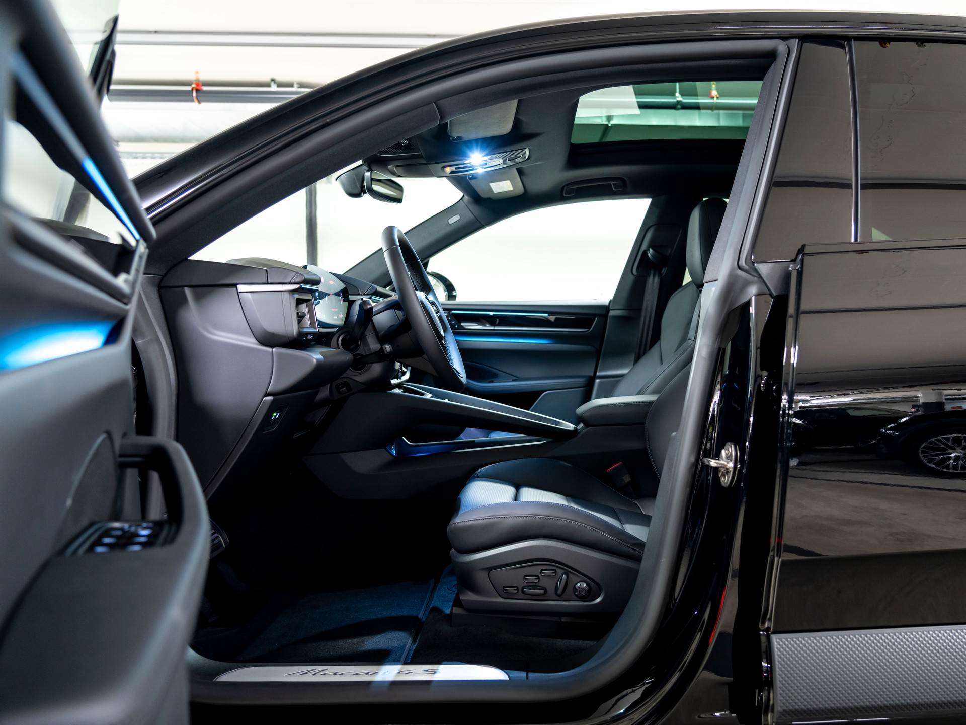 PORSCHE Macan 4 S 100kWh-image-12
