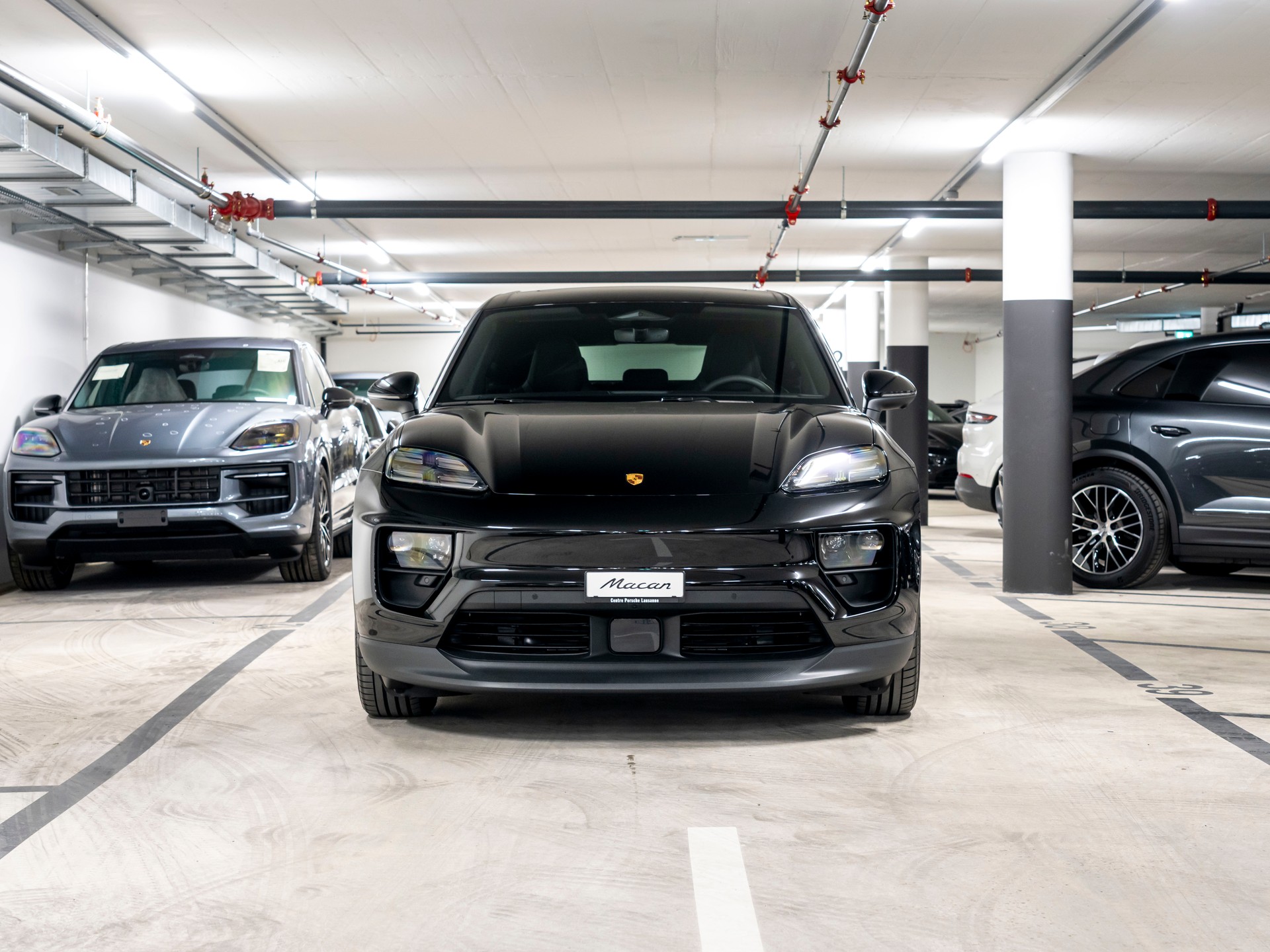 PORSCHE Macan 4 S 100kWh-showroom-element-3