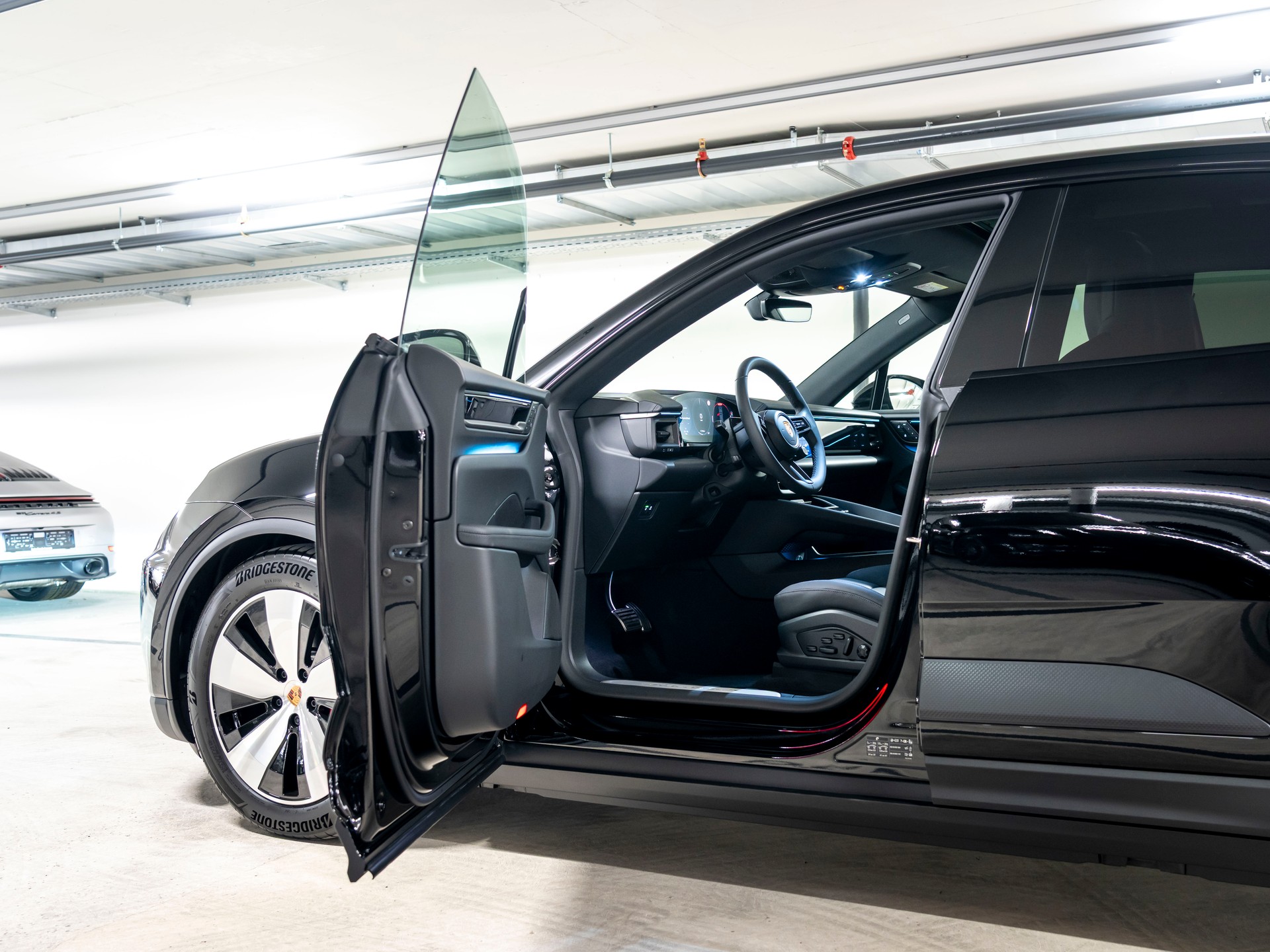 PORSCHE Macan 4 S 100kWh-image-11