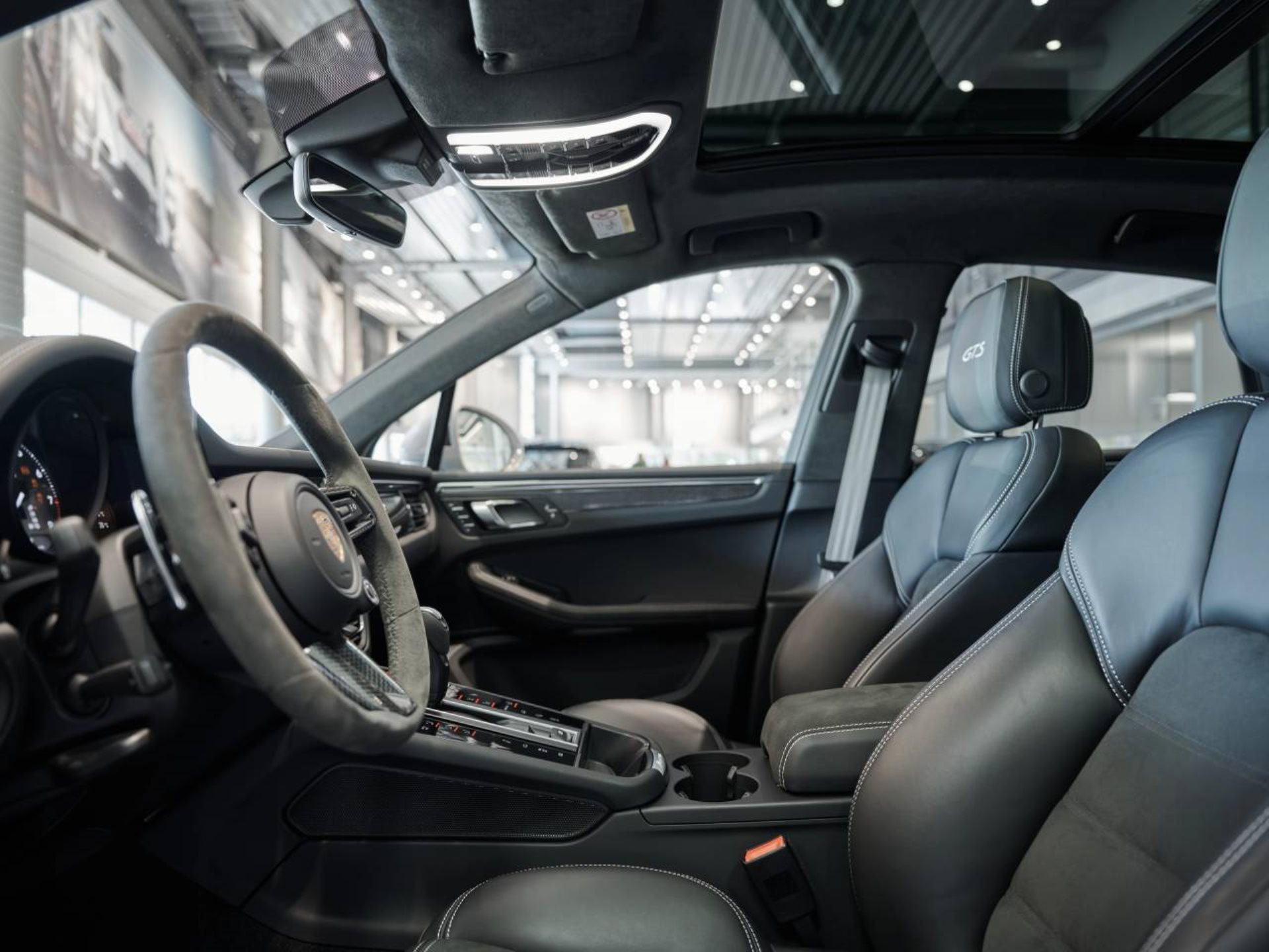 PORSCHE Macan GTS-showroom-element-3