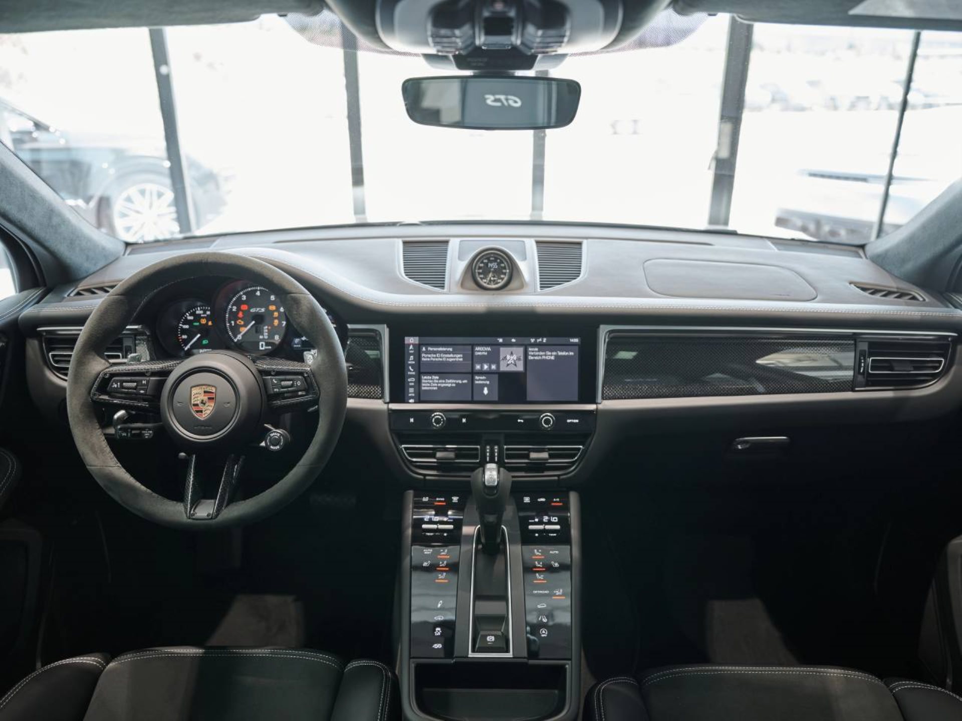 PORSCHE Macan GTS-image-14
