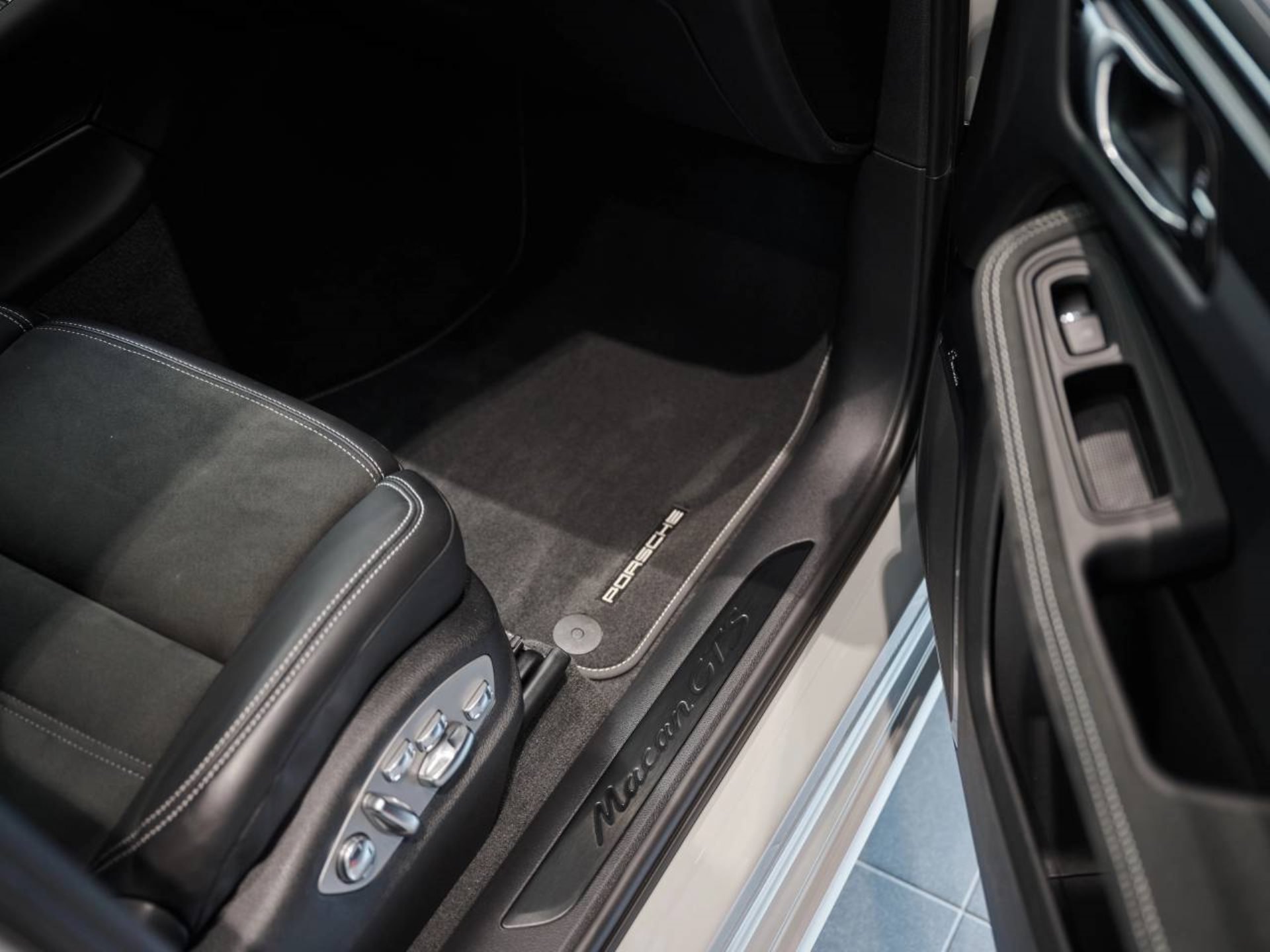 PORSCHE Macan GTS-image-22