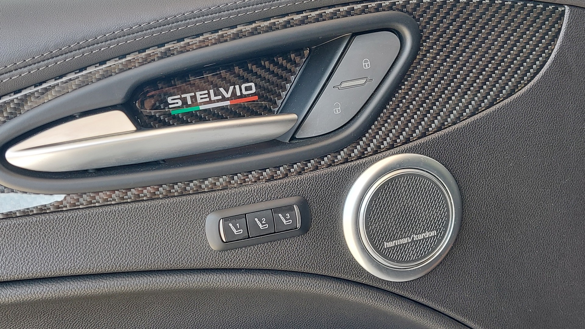 ALFA ROMEO Stelvio 2.9 V6 Quadrifoglio Q4 Automatic-image-10