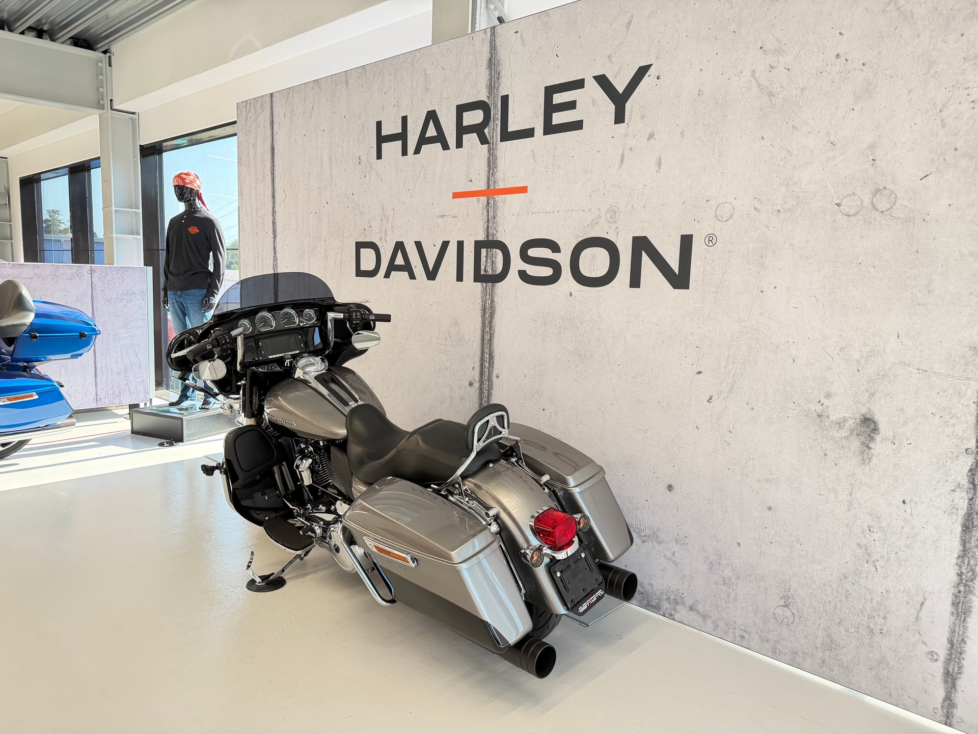 HARLEY-DAVIDSON FLHTK Electra Glide Ultra Limited Low 107-image-5