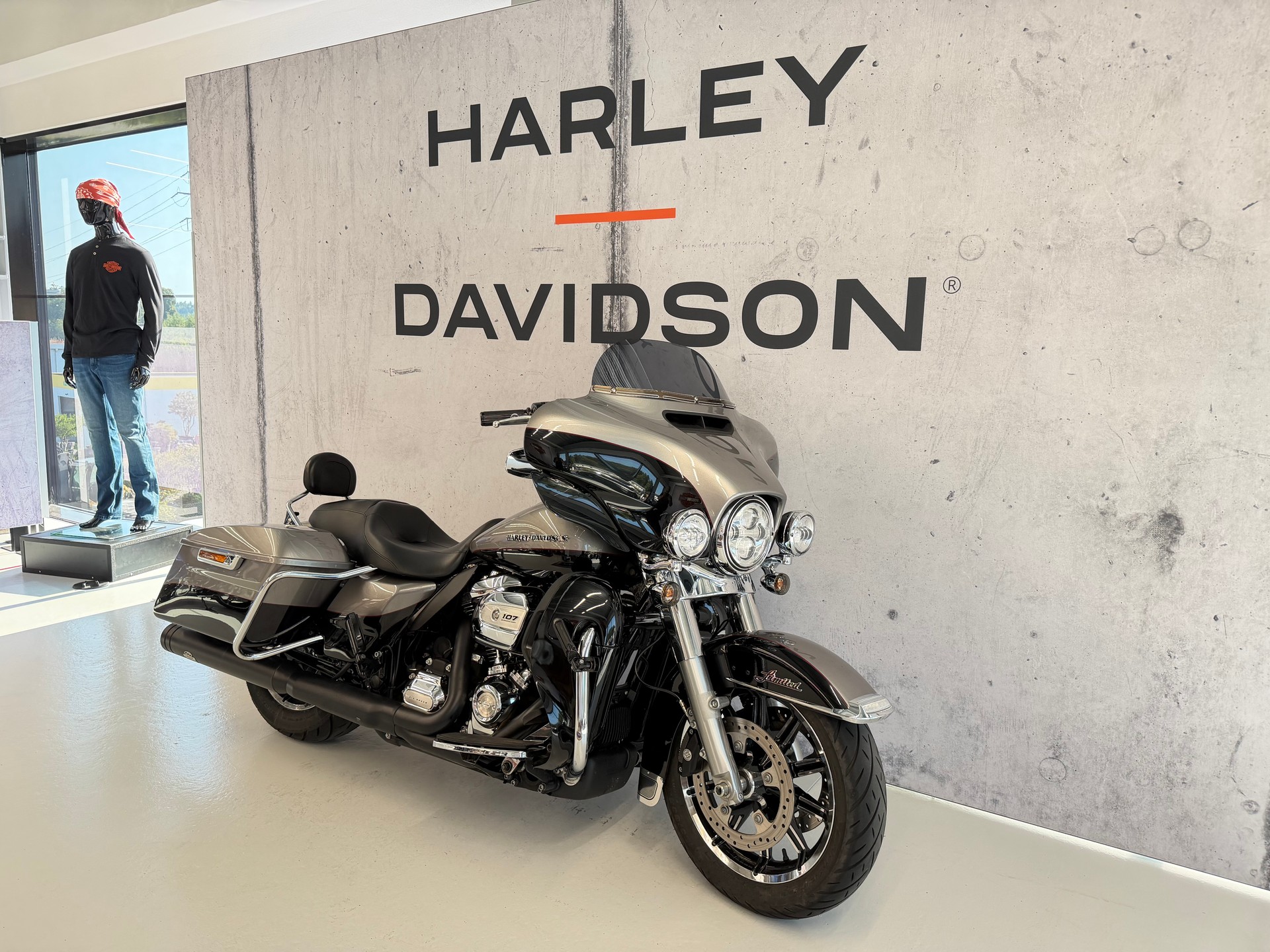 HARLEY-DAVIDSON FLHTK Electra Glide Ultra Limited Low 107-showroom-element-1