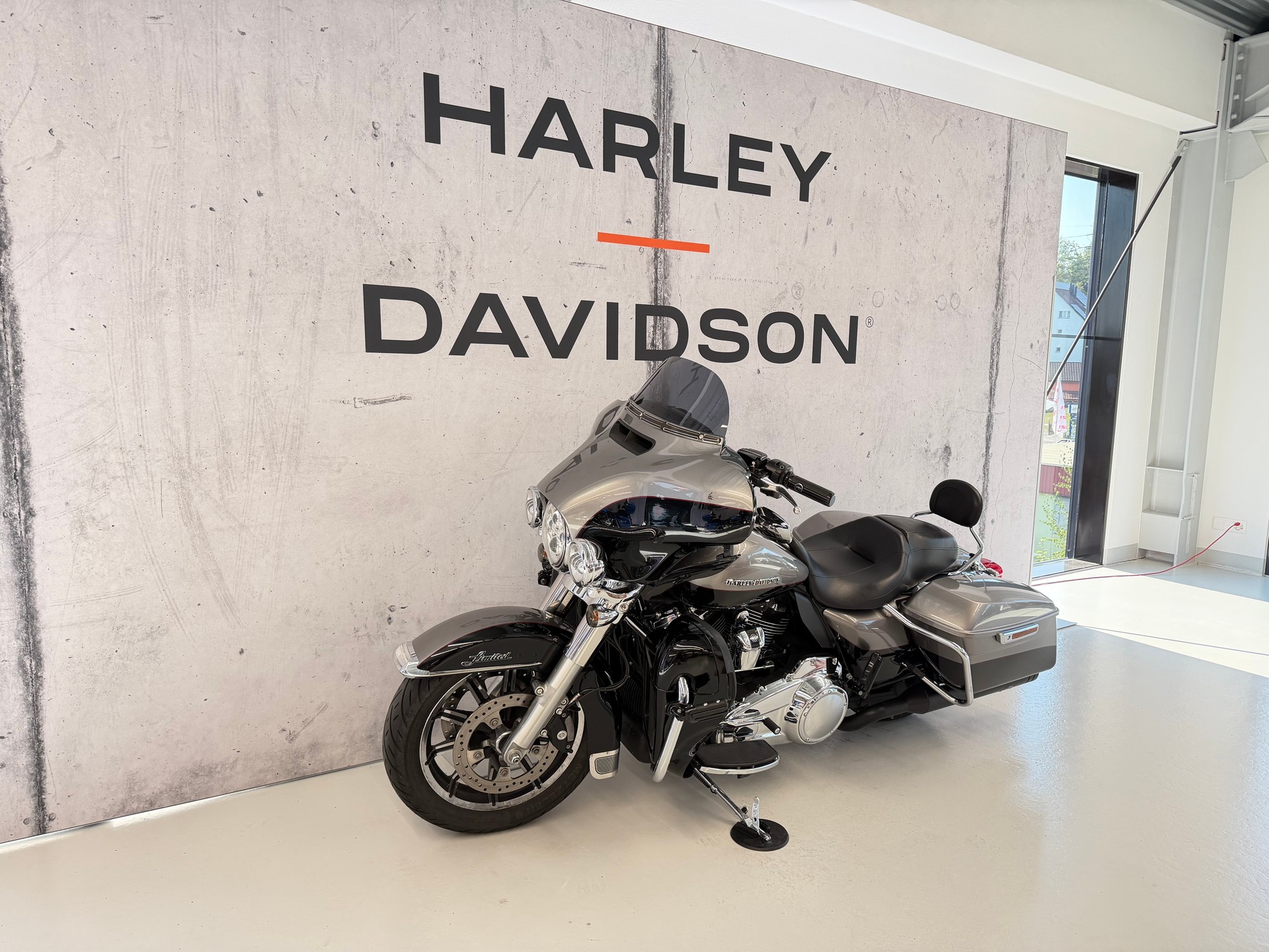 HARLEY-DAVIDSON FLHTK Electra Glide Ultra Limited Low 107-image-4