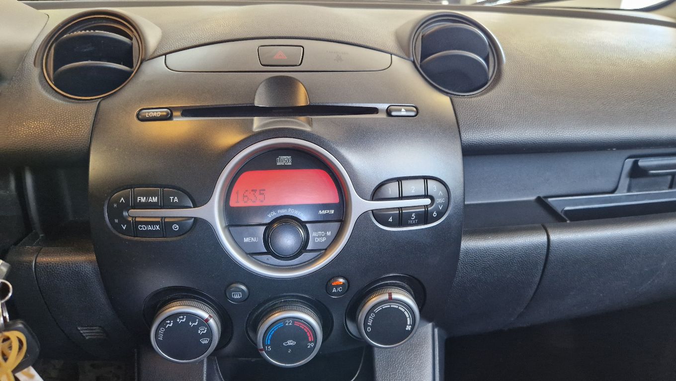 MAZDA 2 1.5i 16V Sport-image-5