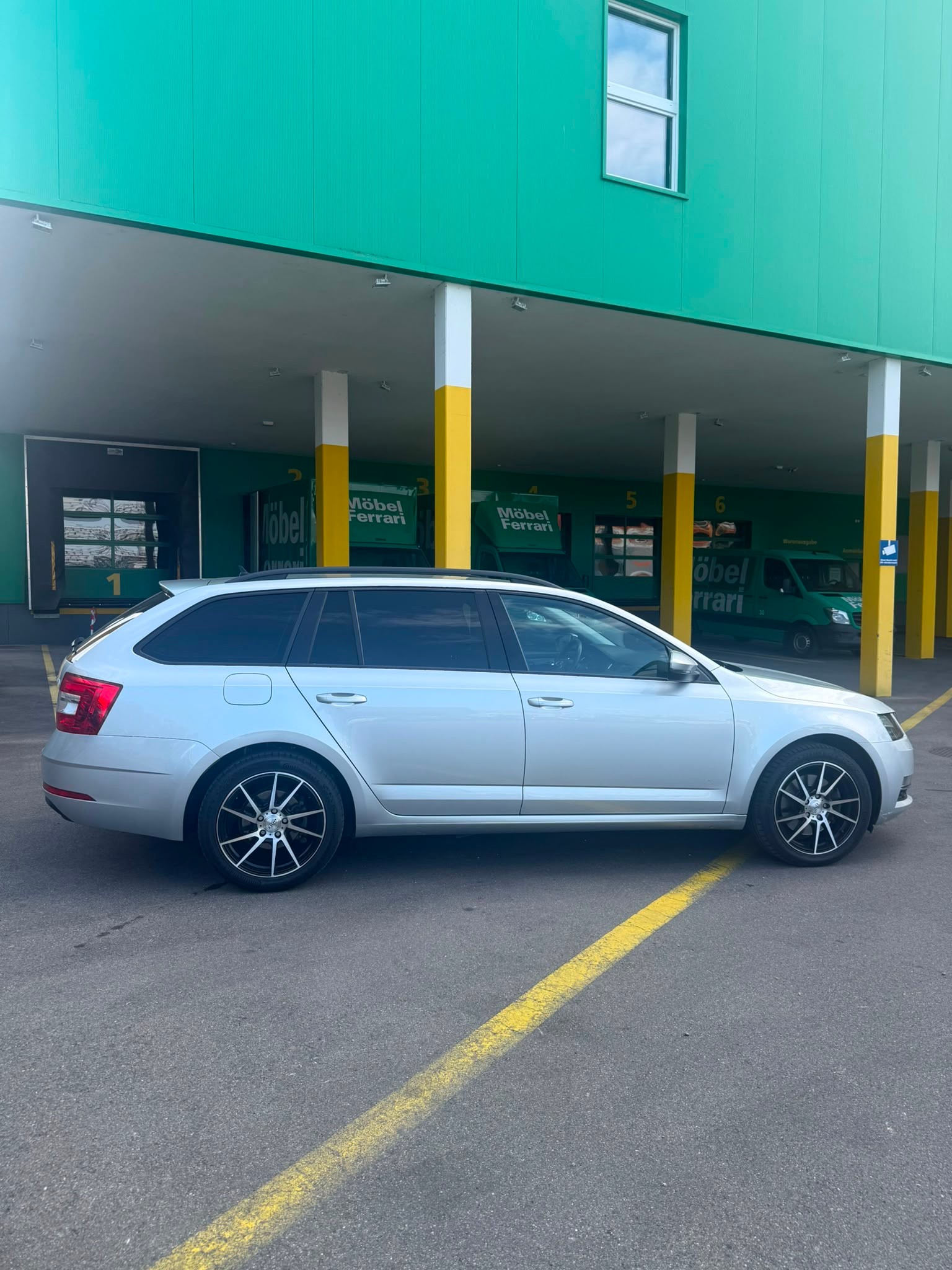 SKODA Octavia Combi 2.0 TDI Ambition 4x4 DSG-image-7