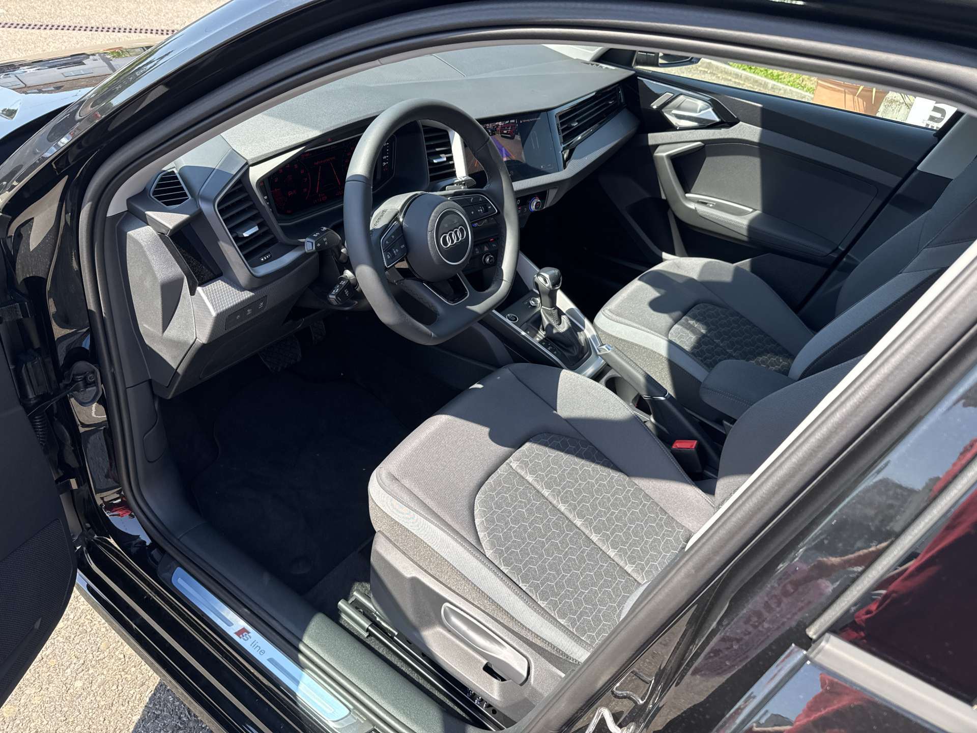 AUDI A1 Sportback 30 TFSi S-Line S-Tronic Automat-image-4