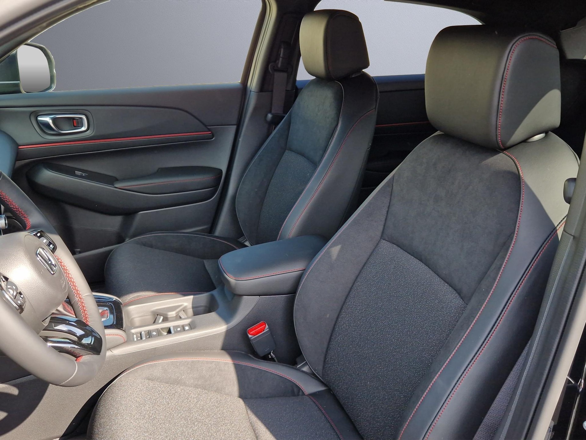 HONDA HR-V 1.5 i-MMD Advance Sport-image-13