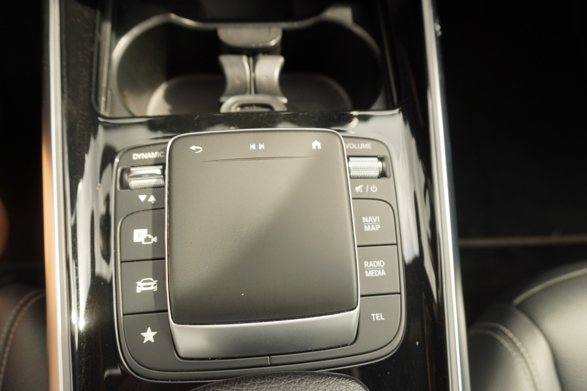 MERCEDES-BENZ GLB 220 d 4Matic Progressive 8G-Tronic 7-PLÄTZER!!!-image-27