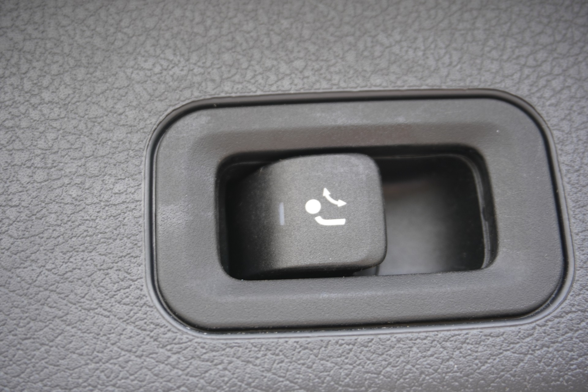 MERCEDES-BENZ GLB 220 d 4Matic Progressive 8G-Tronic 7-PLÄTZER!!!-image-11