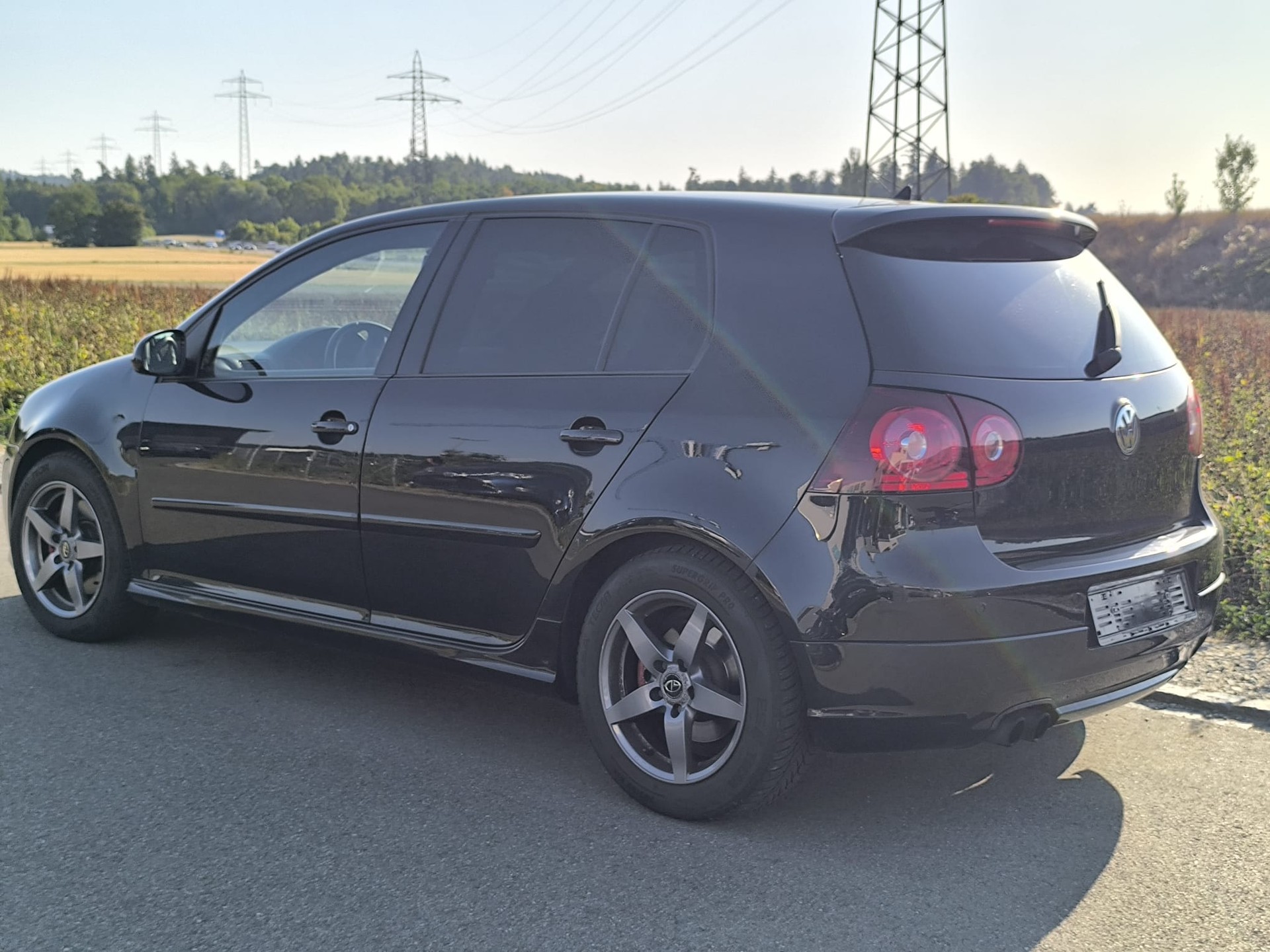 VW Golf 2.0 TFSI GTI Pirelli DSG-image-2