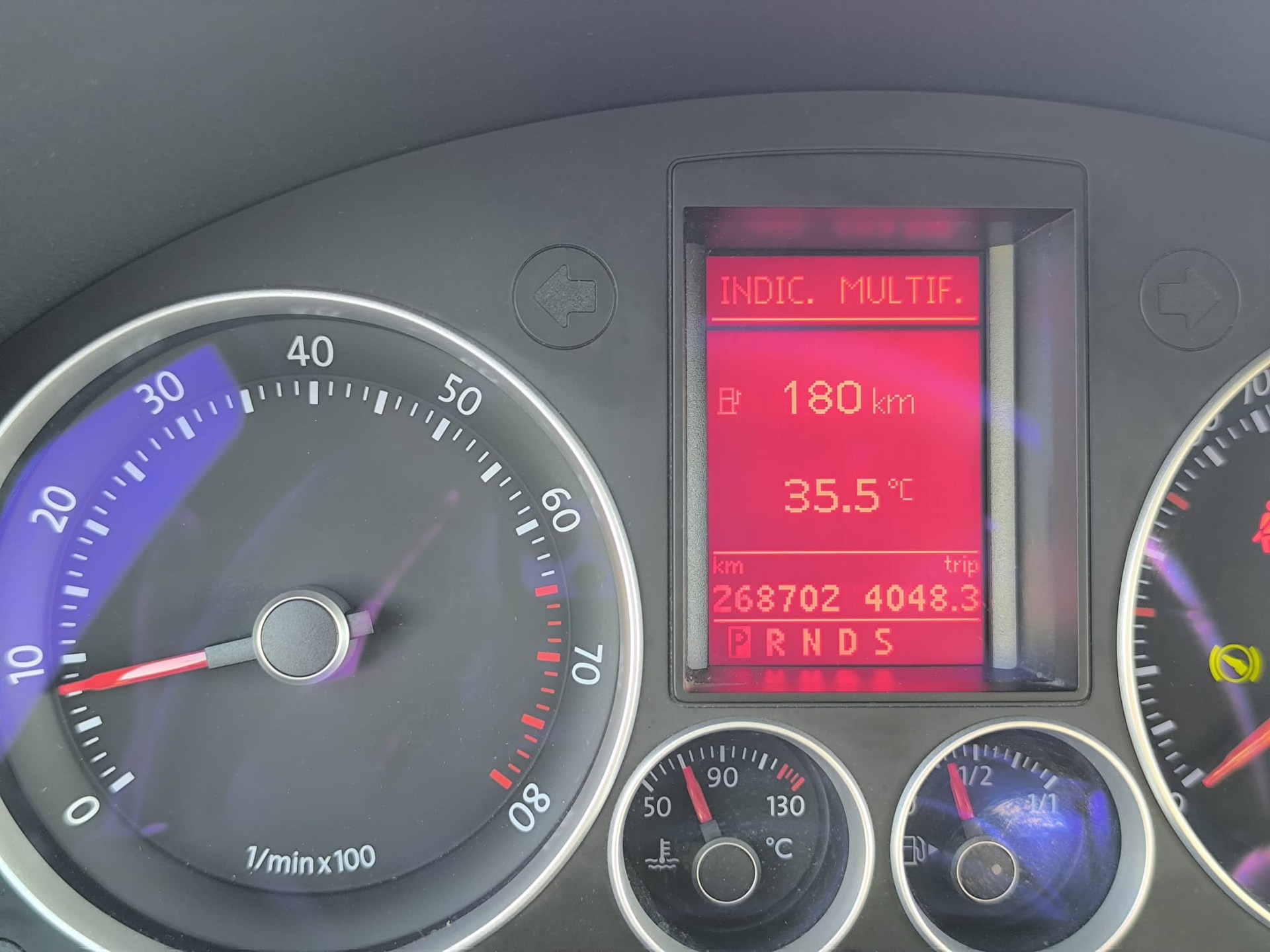 VW Golf 2.0 TFSI GTI Pirelli DSG-image-14