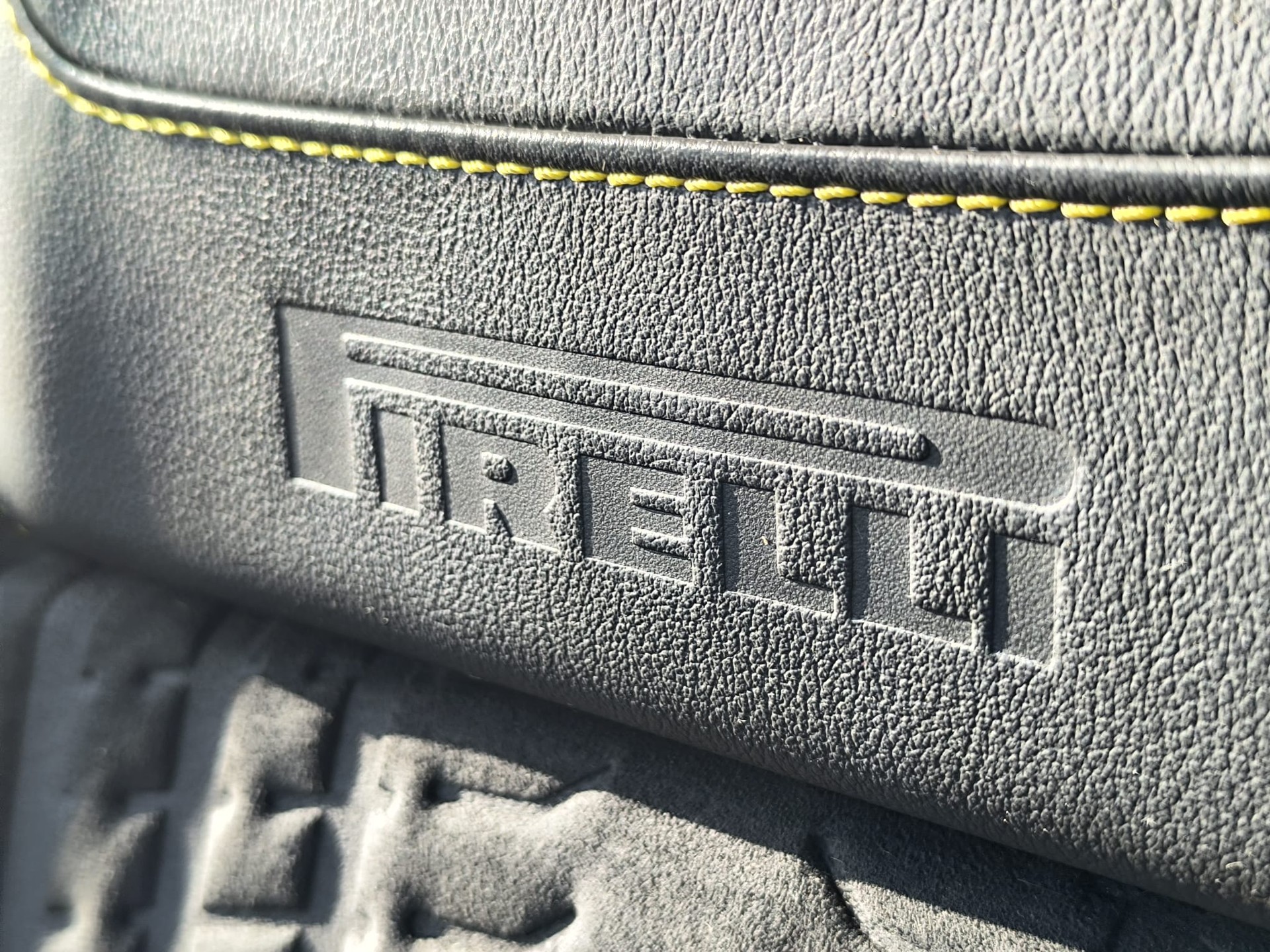 VW Golf 2.0 TFSI GTI Pirelli DSG-image-8