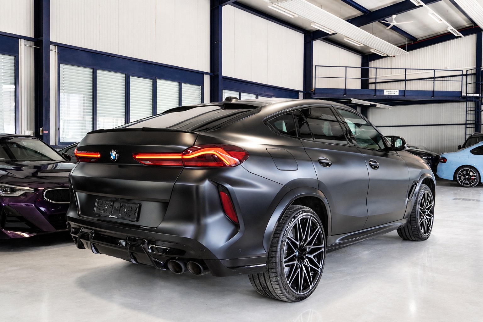 BMW X6M Steptronic M Competition // SONDERLACKIERUNG FROZEN BLACK // AHK //-image-4