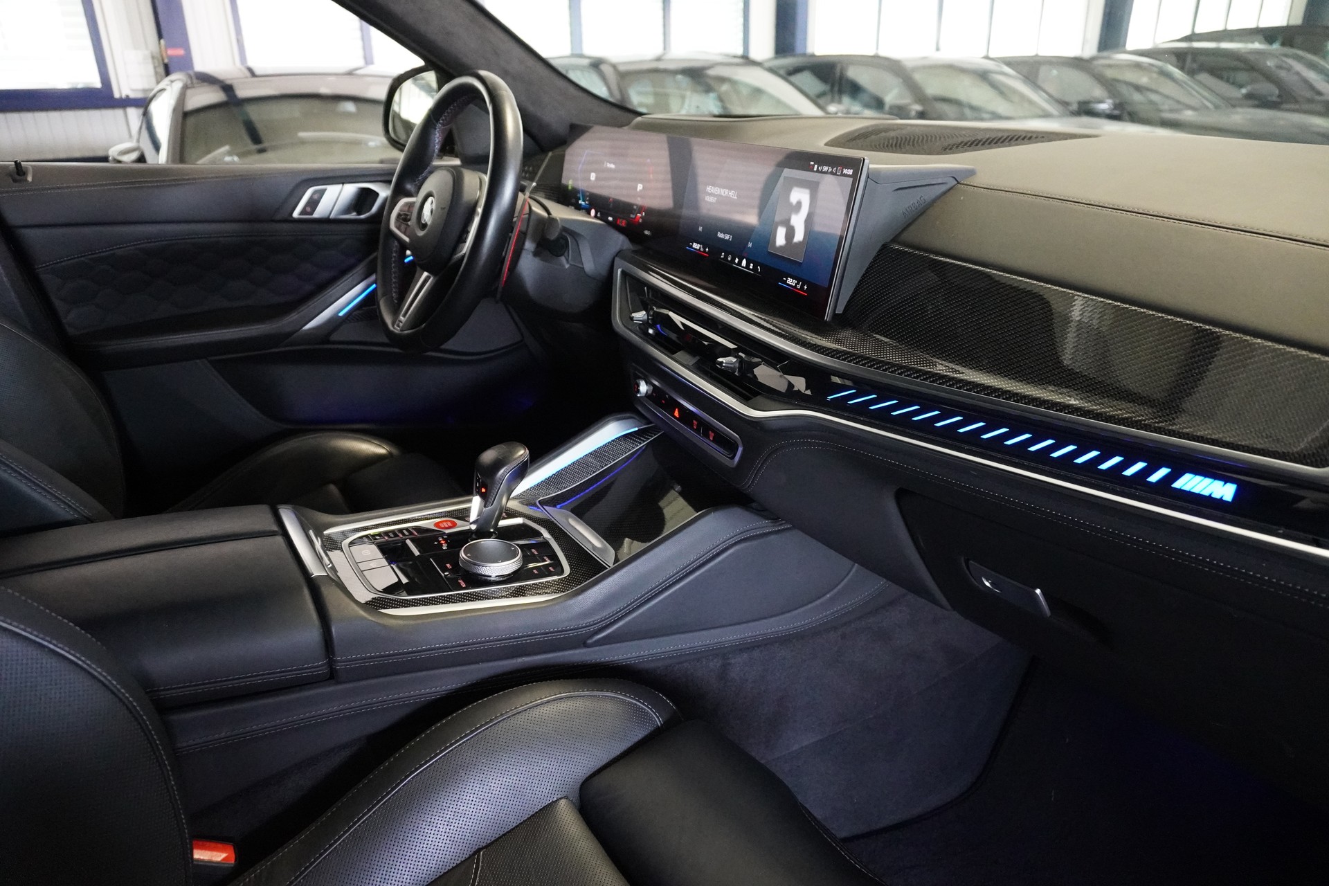 BMW X6M Steptronic M Competition // SONDERLACKIERUNG FROZEN BLACK // AHK //-image-13