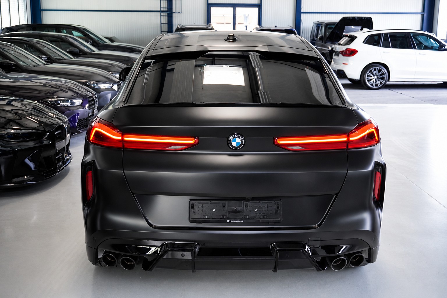 BMW X6M Steptronic M Competition // SONDERLACKIERUNG FROZEN BLACK // AHK //-image-5