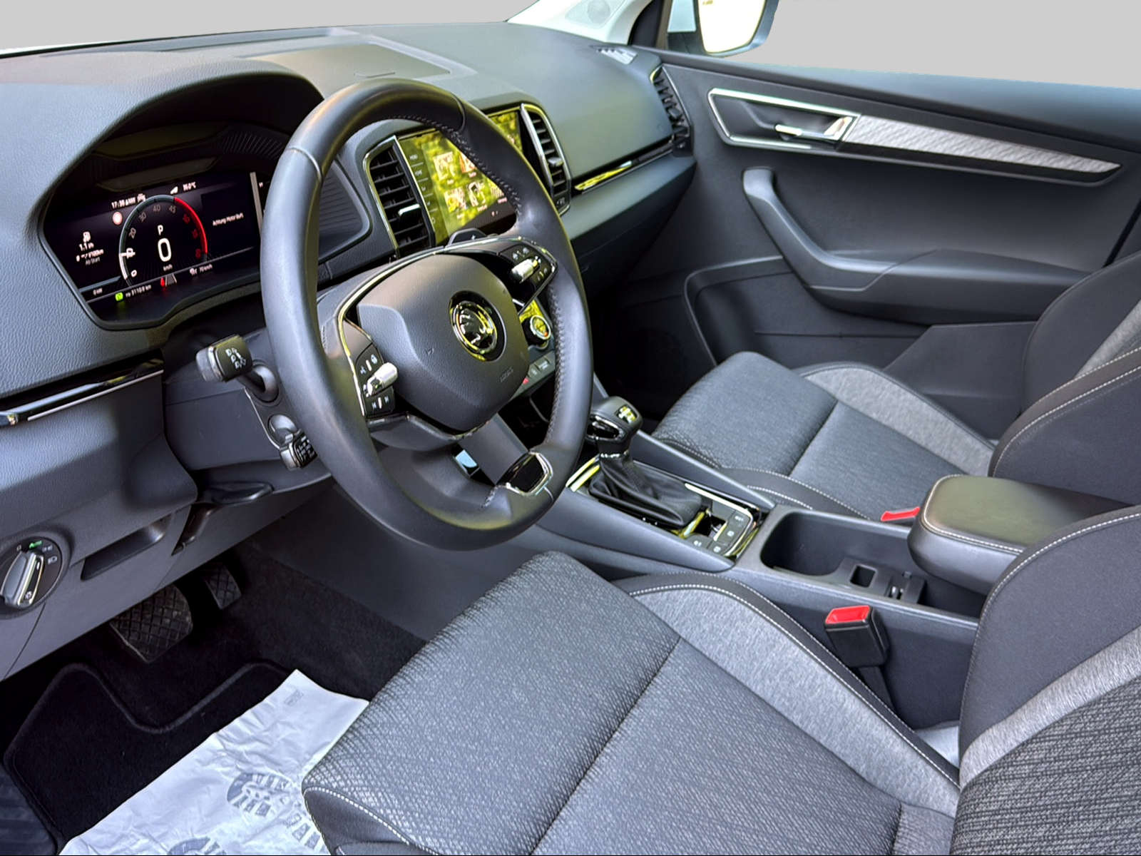 SKODA Karoq 2.0 TDI CR Style 4x4 DSG-image-5