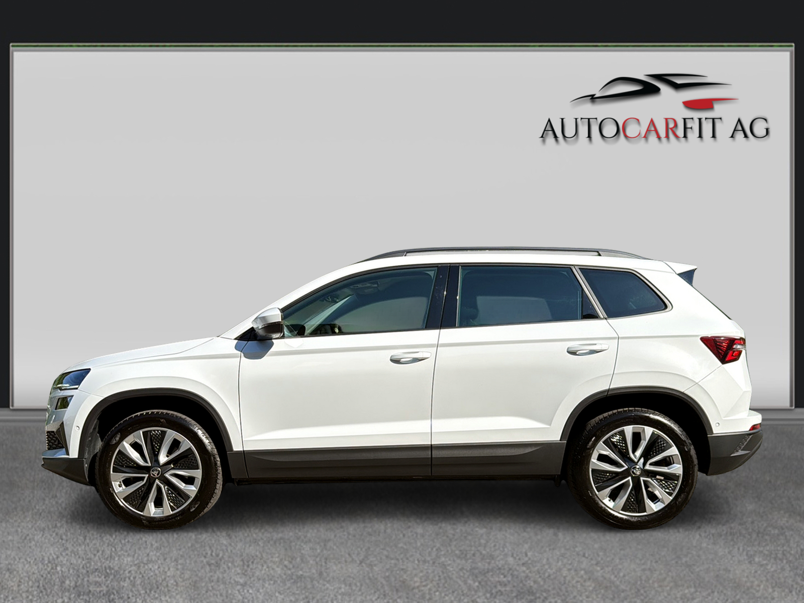 SKODA Karoq 2.0 TDI CR Style 4x4 DSG-image-2