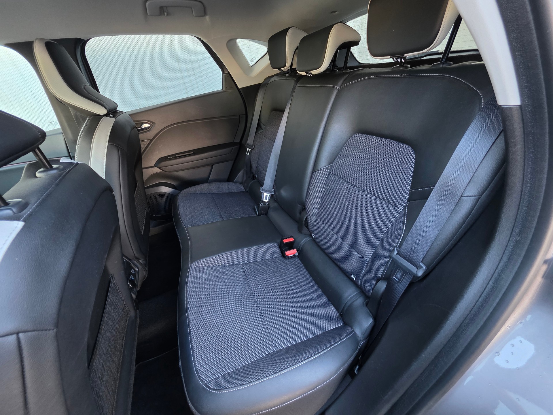 RENAULT Captur 1.6 E-Tech 160 Intens DHT-image-4