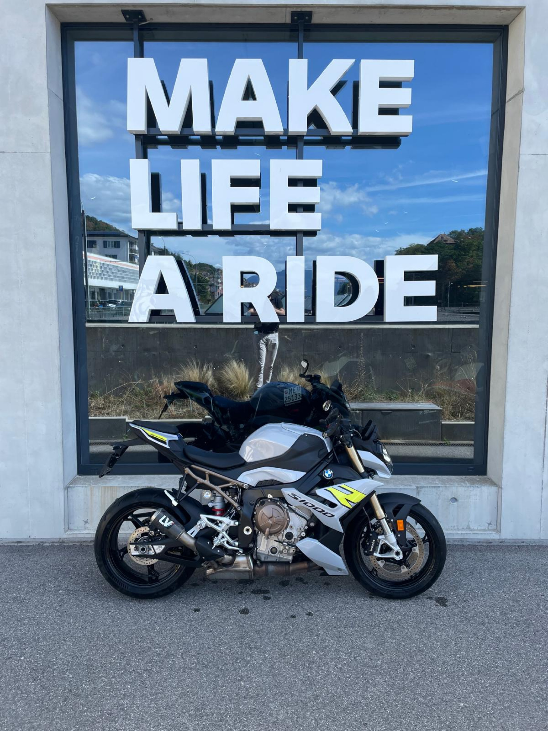 BMW S 1000 R Sport-showroom-element-1