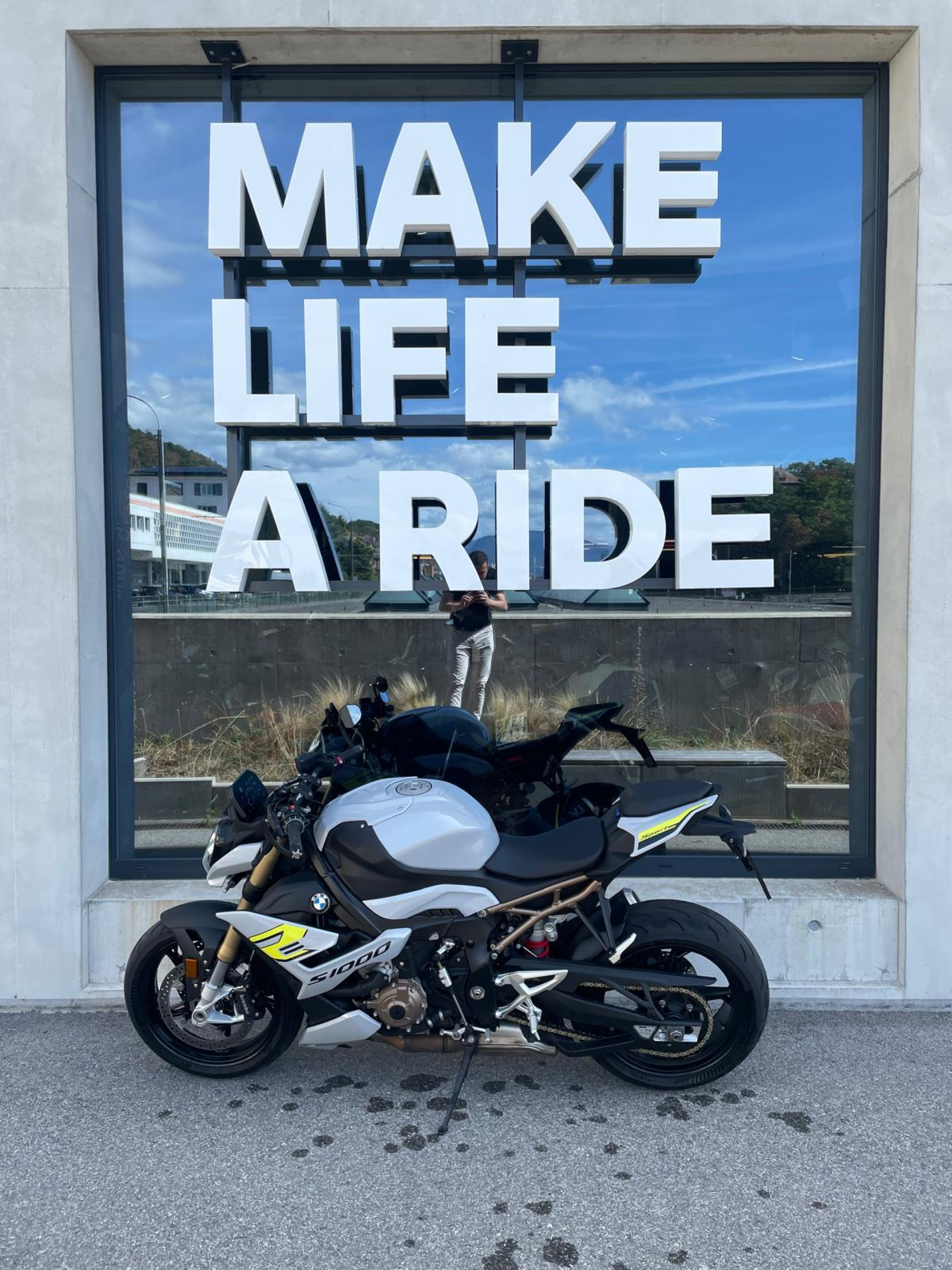 BMW S 1000 R Sport-showroom-element-2