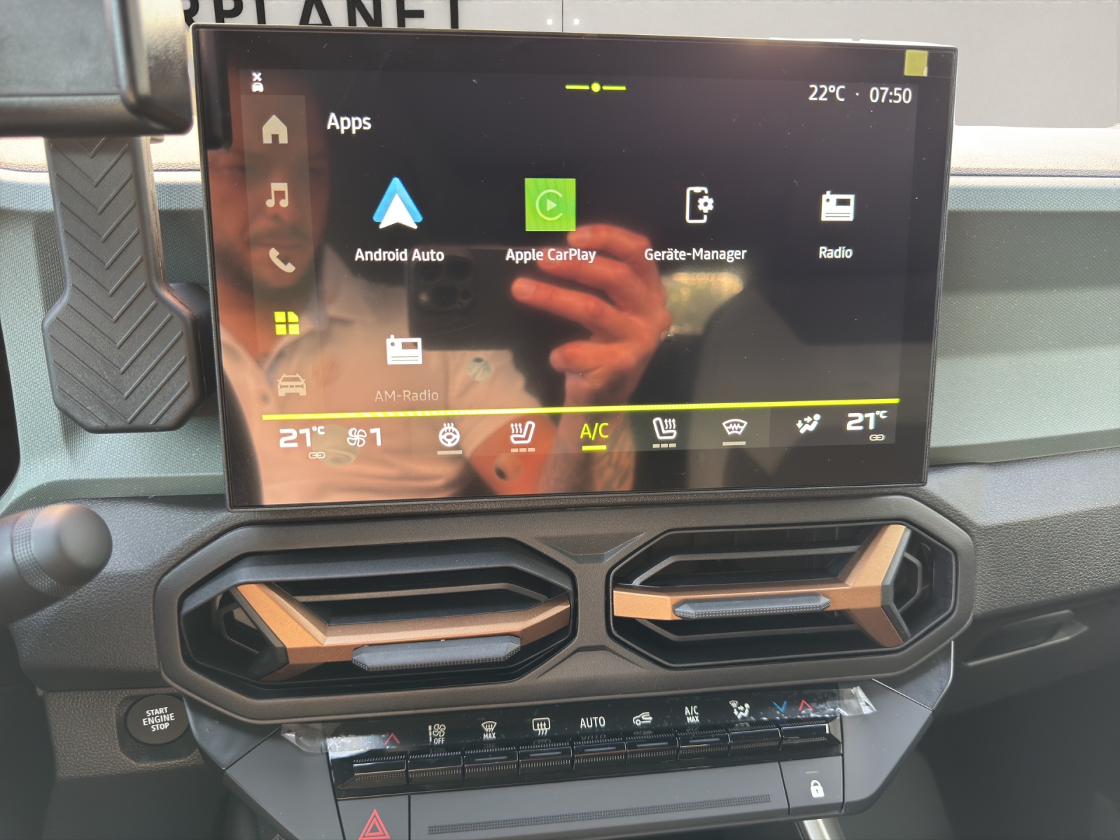 DACIA Bigster 1.2 Hybrid Extreme 4WD DEMO-image-15