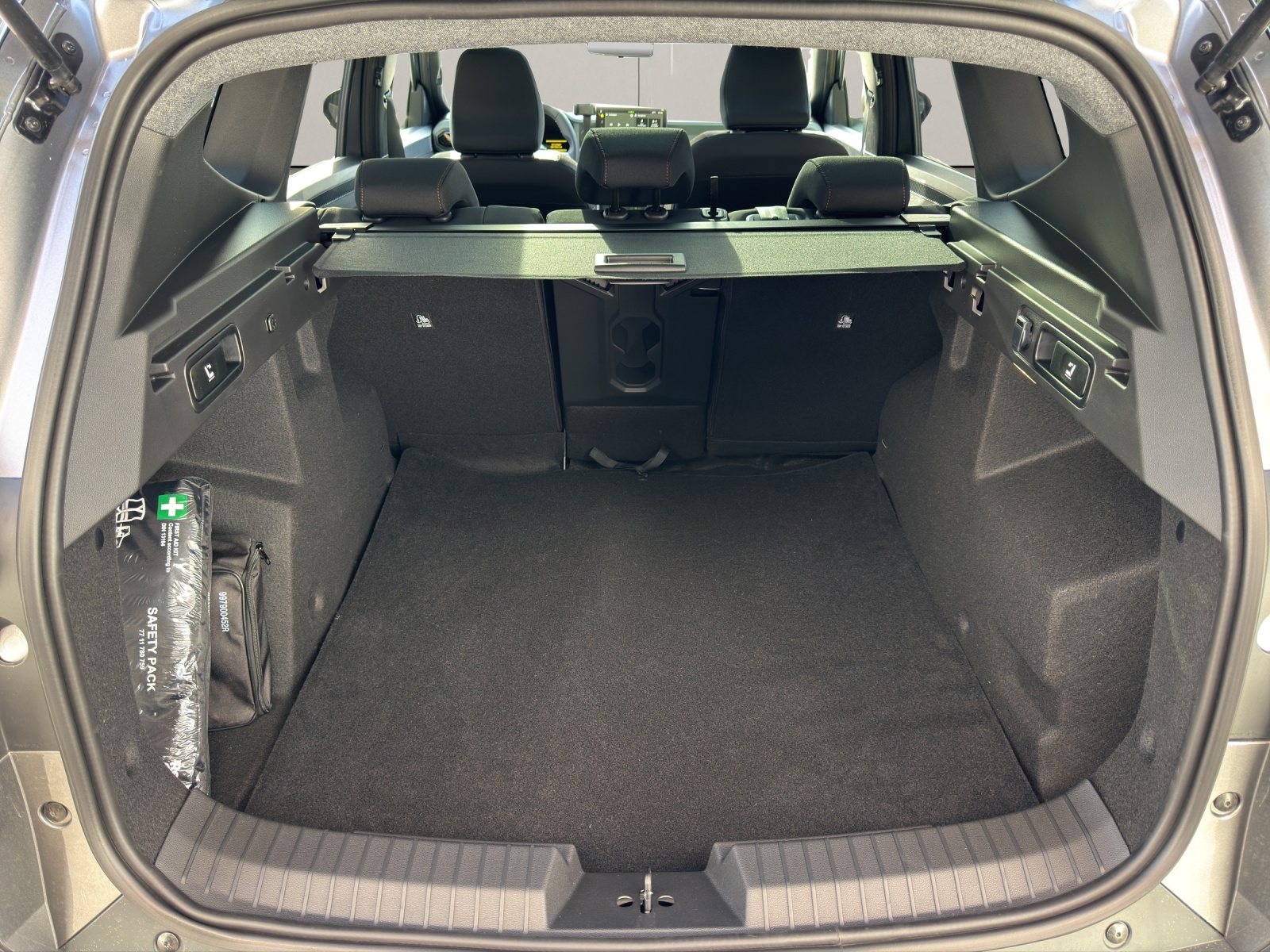 DACIA Bigster 1.2 Hybrid Extreme 4WD DEMO-image-9