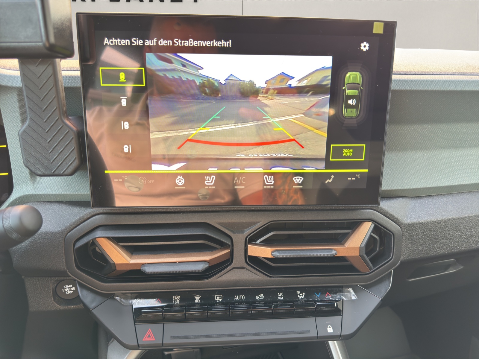 DACIA Bigster 1.2 Hybrid Extreme 4WD DEMO-image-13