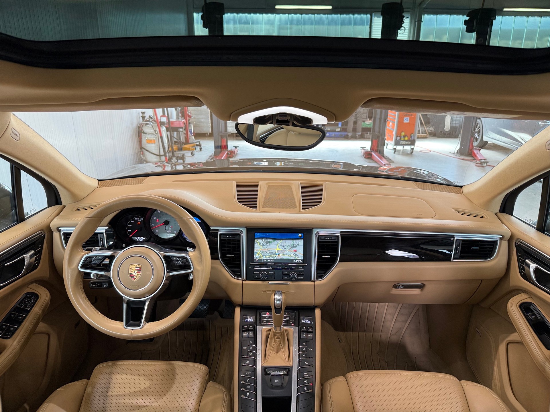 PORSCHE Macan S PDK-image-10