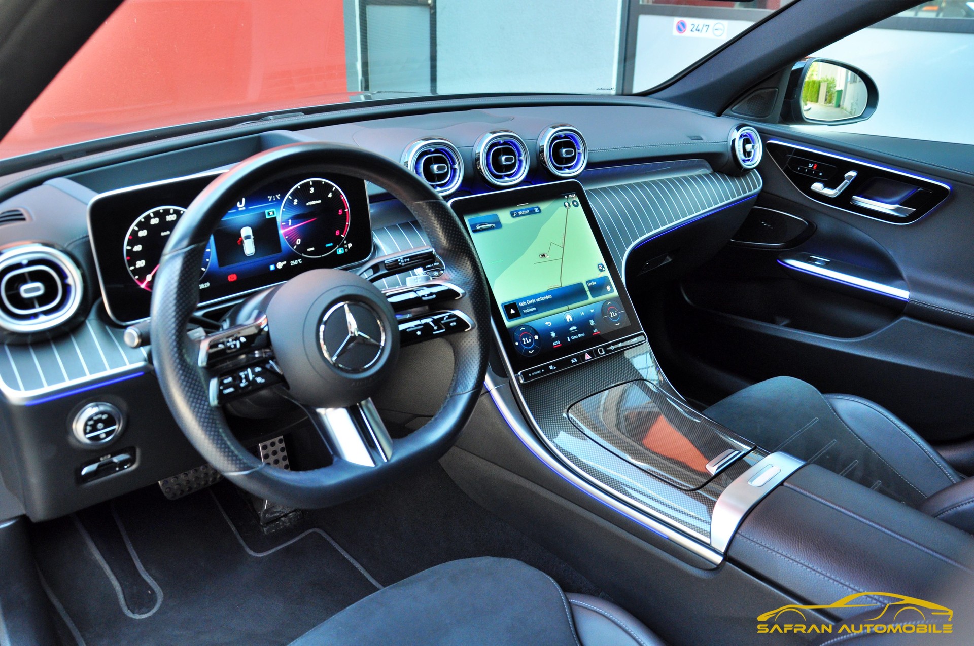MERCEDES-BENZ C 220 d AMG Line 4Matic 9G-Tronic-image-7