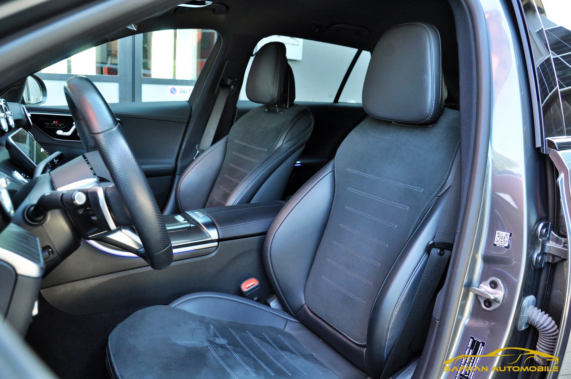 MERCEDES-BENZ C 220 d AMG Line 4Matic 9G-Tronic-image-8