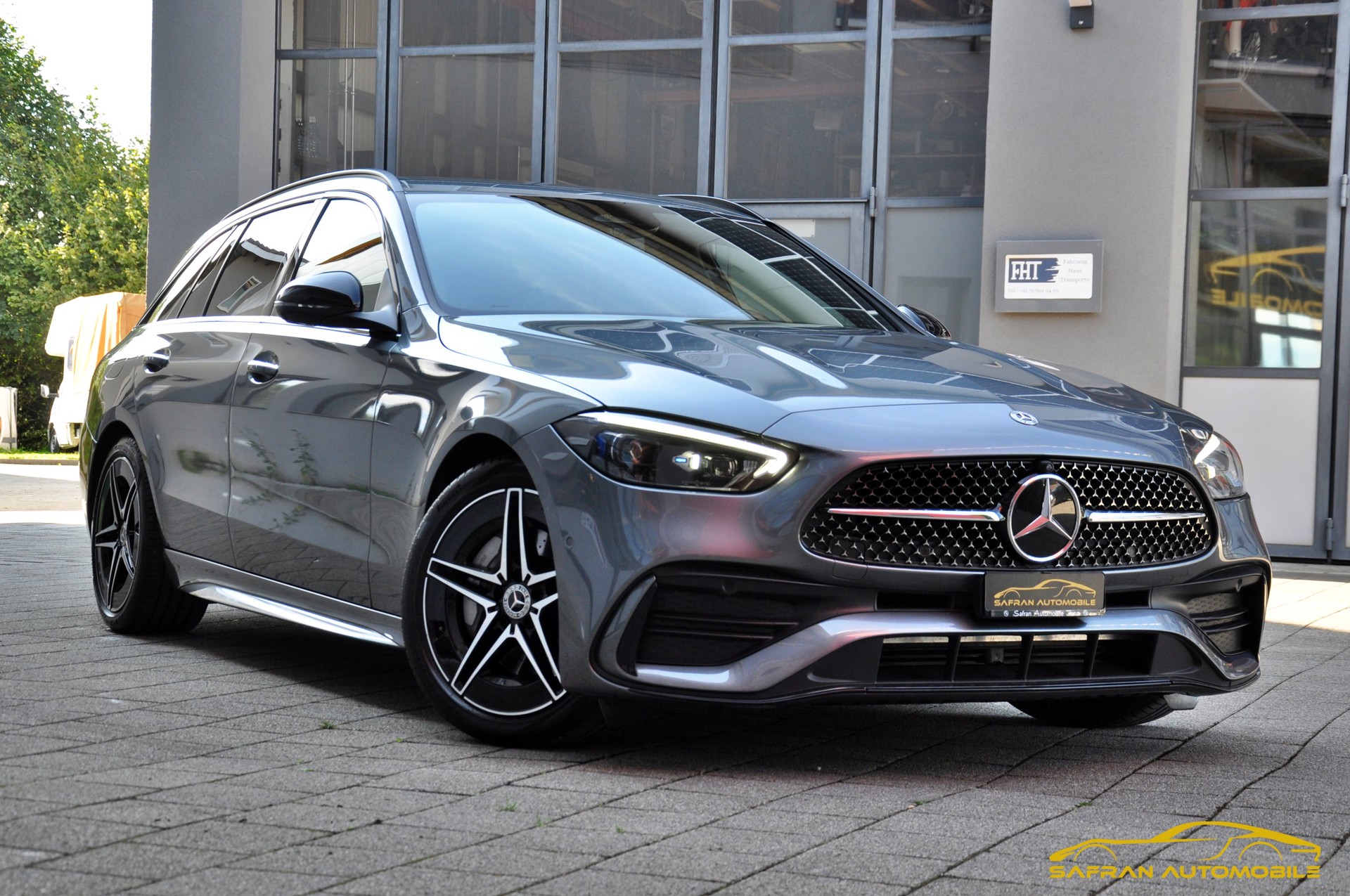 MERCEDES-BENZ C 220 d AMG Line 4Matic 9G-Tronic-image-2
